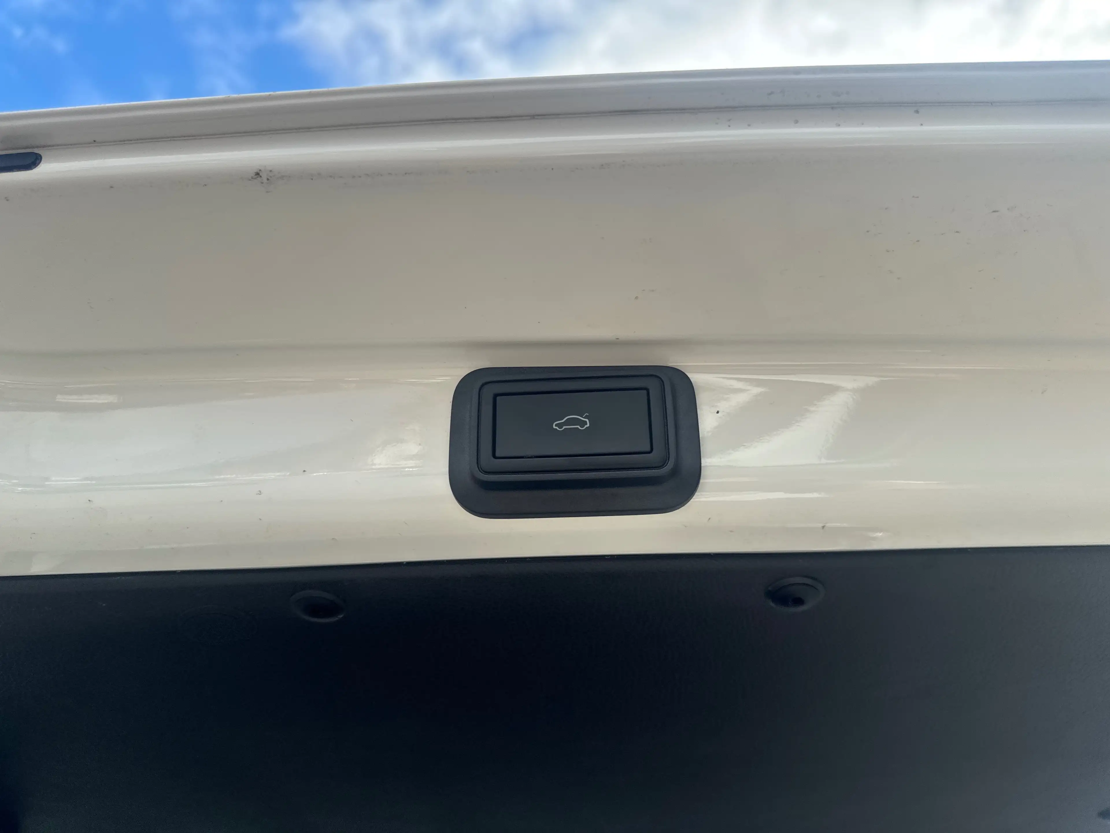 Volkswagen T6.1 Multivan 4MOTION/Standheizung/7-Sitzer/AHK/MFL/GRA/Carplay — photo 8
