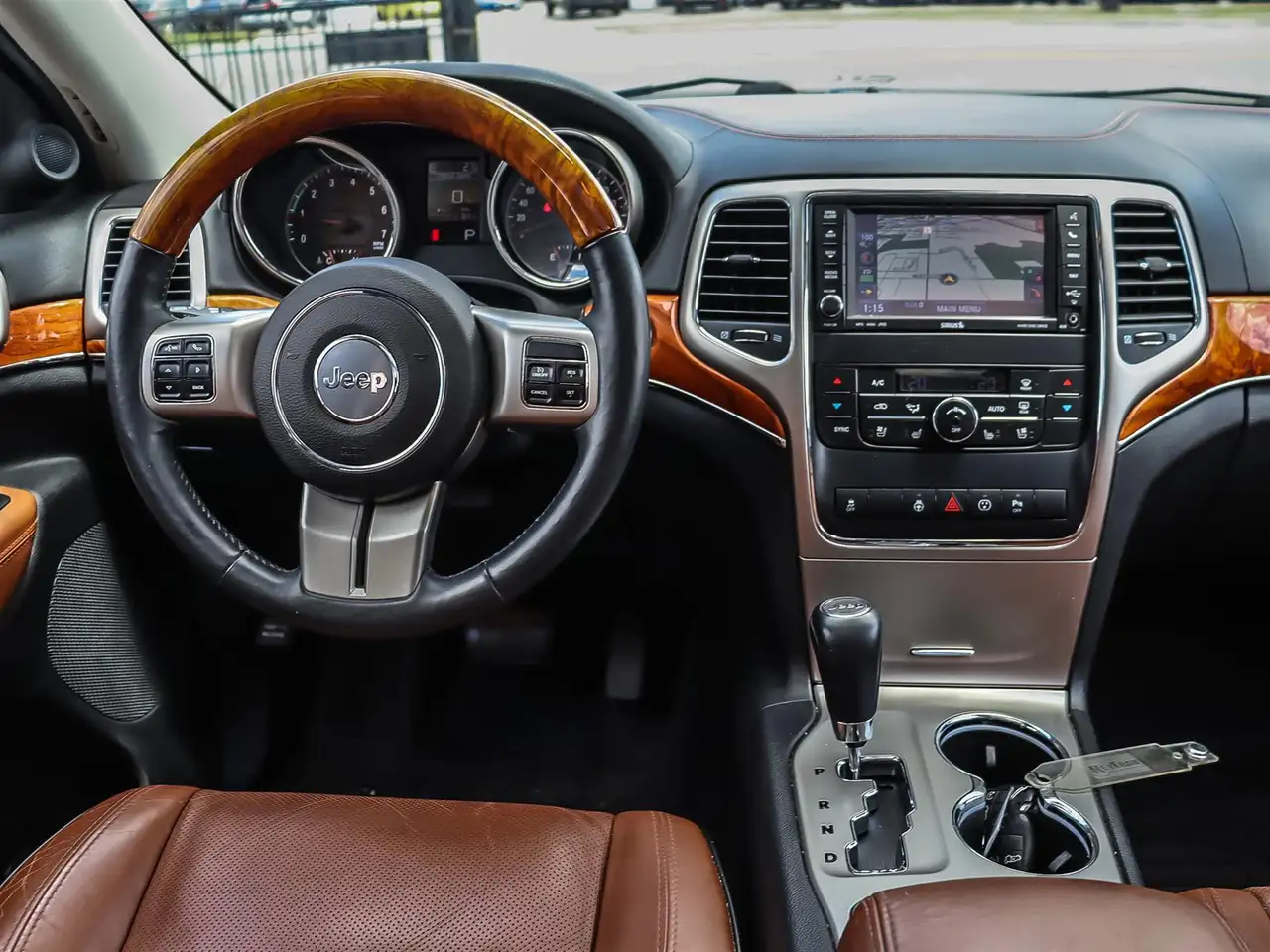 Jeep Grand Cherokee снимка Jeep Grand Cherokee
