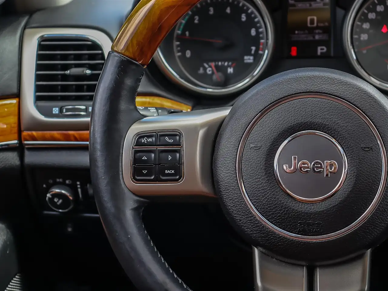 Jeep Grand Cherokee снимка Jeep Grand Cherokee
