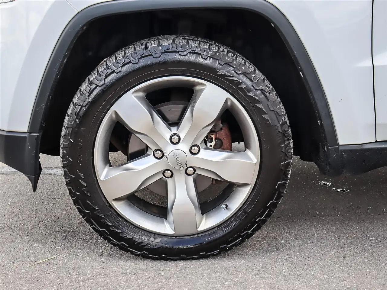 Jeep Grand Cherokee снимка Jeep Grand Cherokee