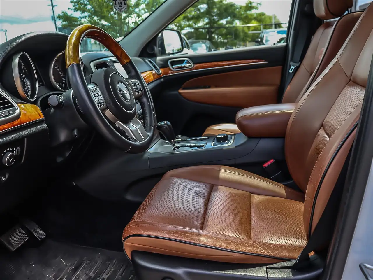 Jeep Grand Cherokee снимка Jeep Grand Cherokee