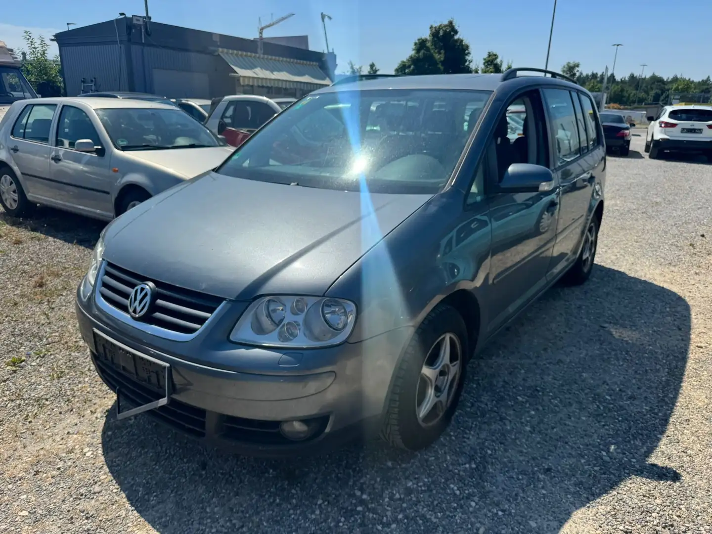 Volkswagen Touran 2.0 TDI Highline Gris - 1