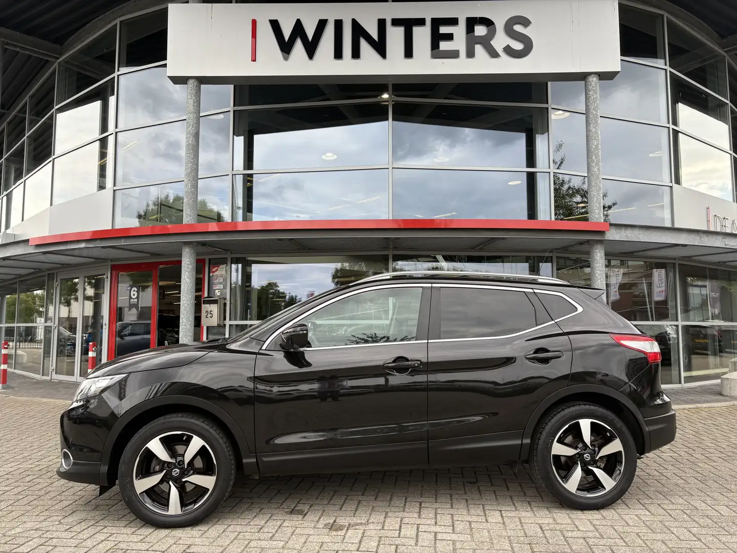 Nissan Qashqai 1.2 N-Connecta | Trekhaak |  Navigatie | 360° Came Negro - 2