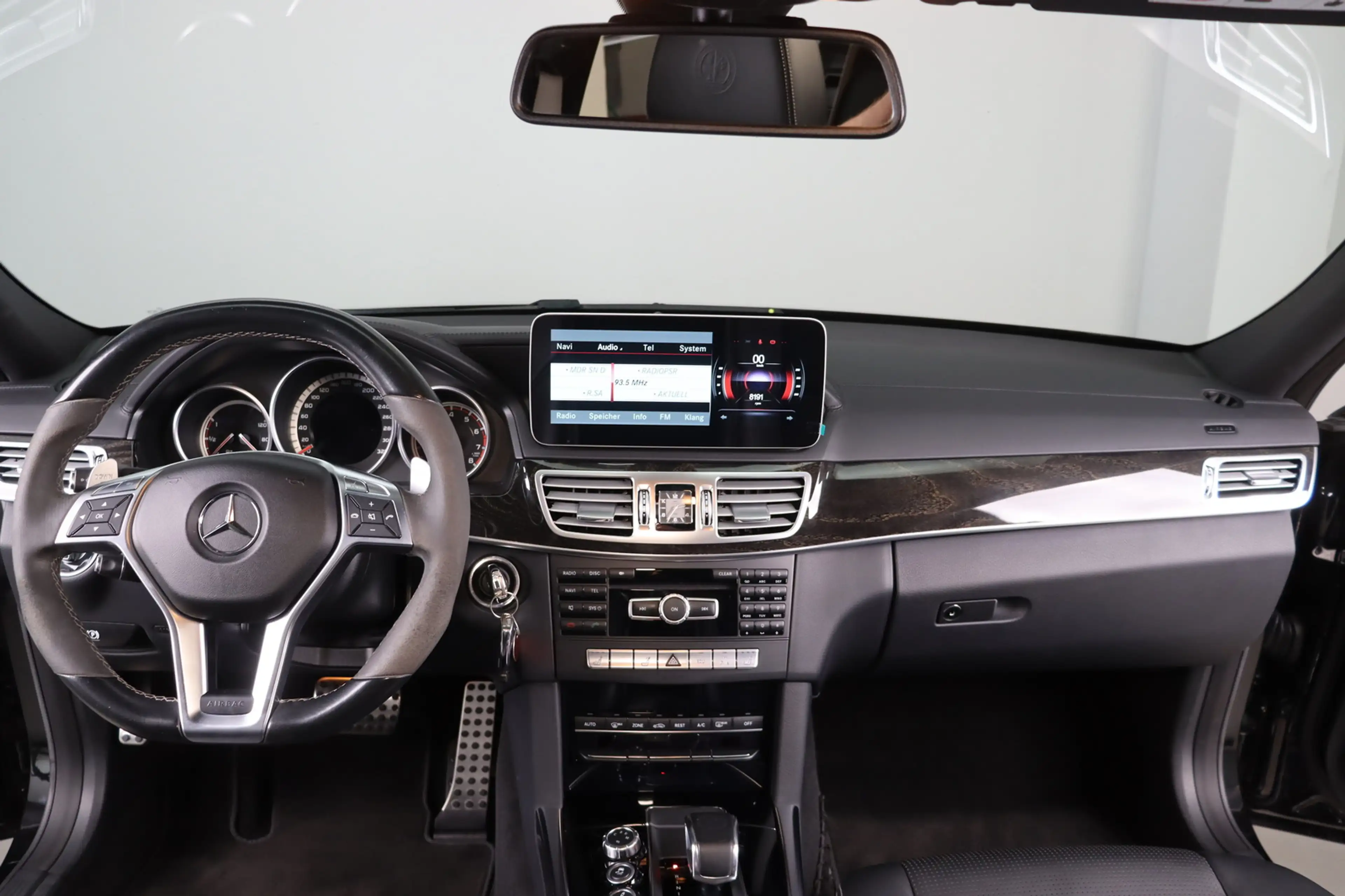 Mercedes-Benz E 63 AMG E S 4MATIC * Keramik * LED * Nappa Leder Avantgard — photo 10