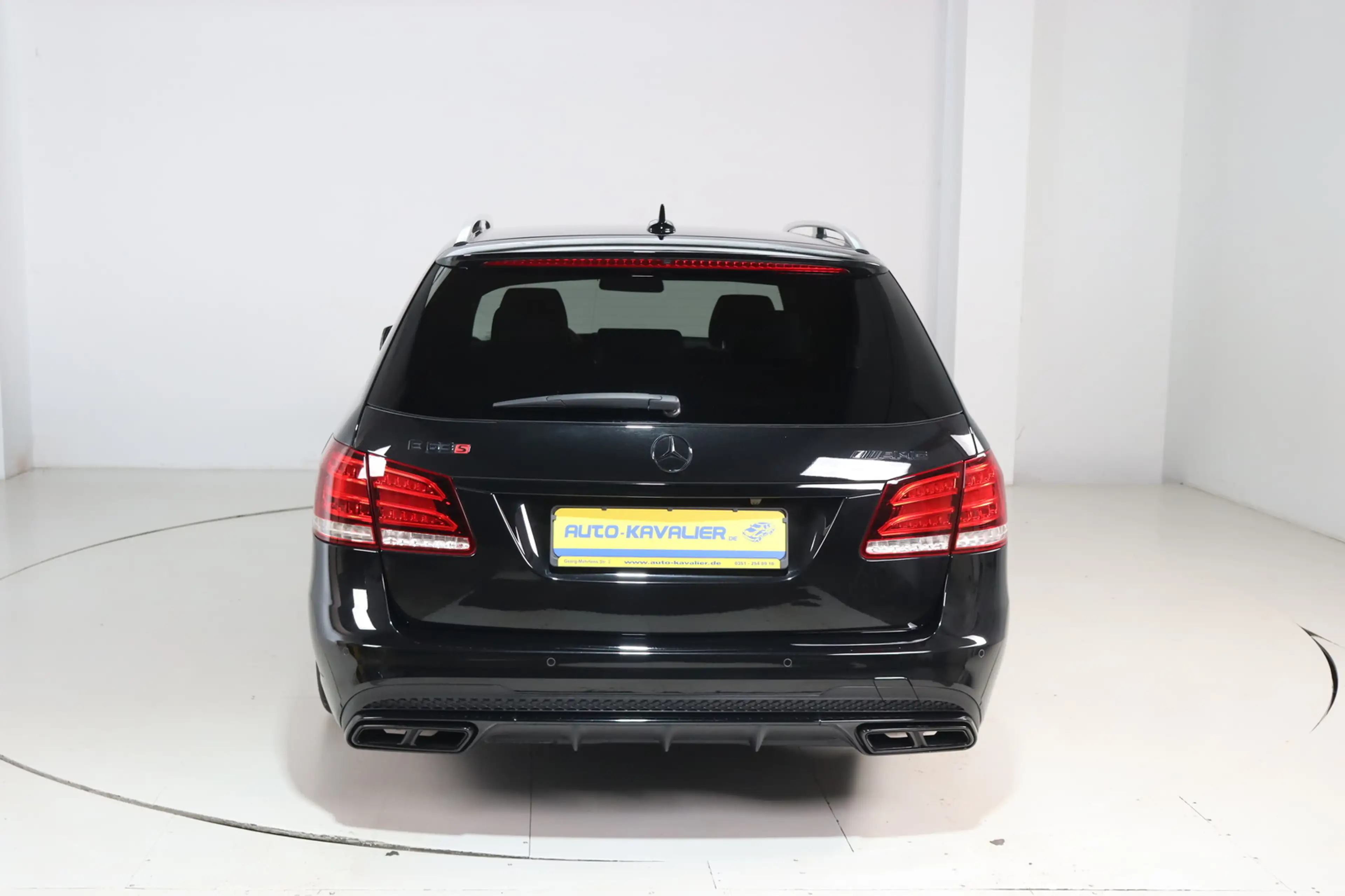 Mercedes-Benz E 63 AMG E S 4MATIC * Keramik * LED * Nappa Leder Avantgard — photo 6