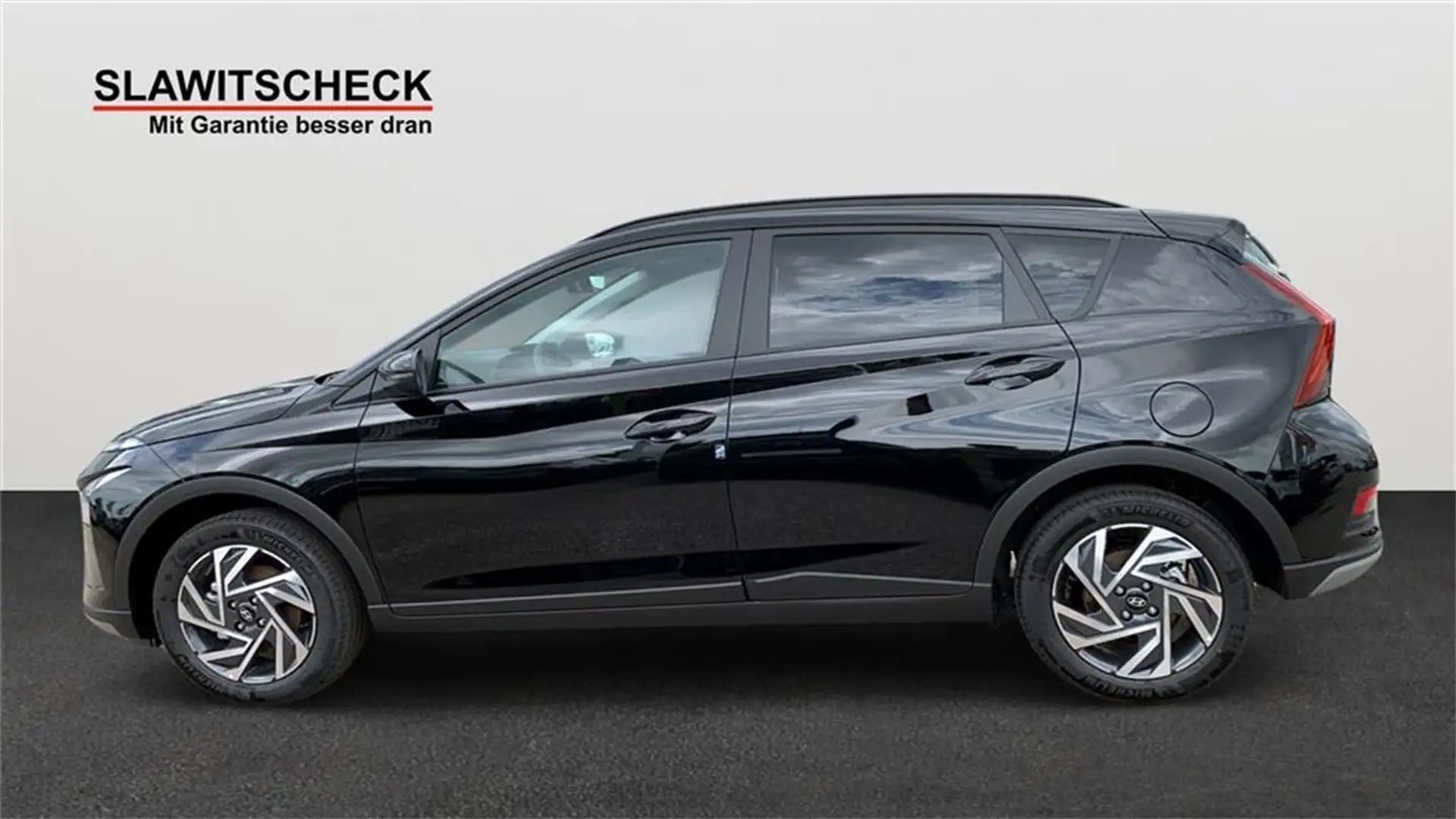 Hyundai BAYON Bayon GO Plus 1.2 MPI y5bu1-OO2 Schwarz - 2