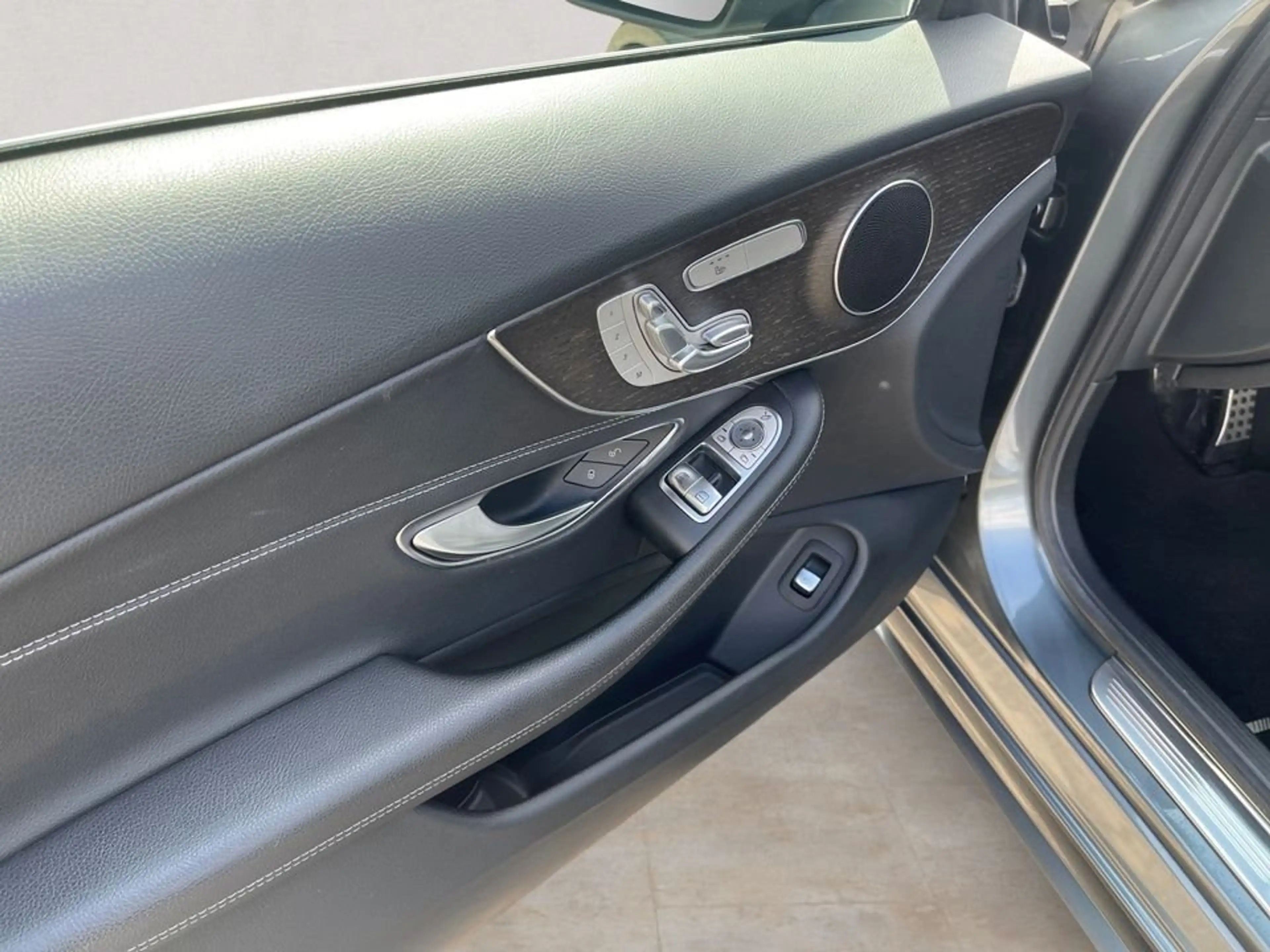 Mercedes-Benz C 300 Coupe AMG Line + GARANTIE — photo 9