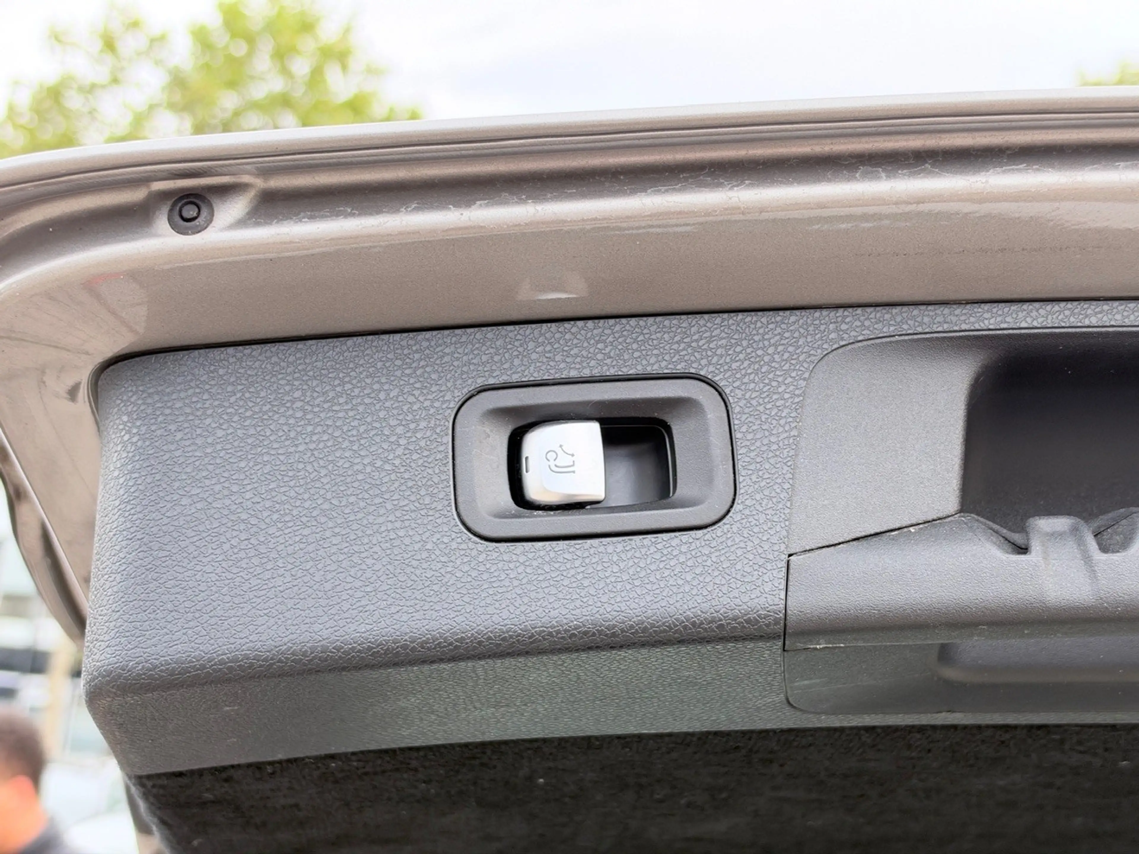 Mercedes-Benz E 220 d T 9G-TRONIC AMG Line | RFK | AHK | LED — photo 9