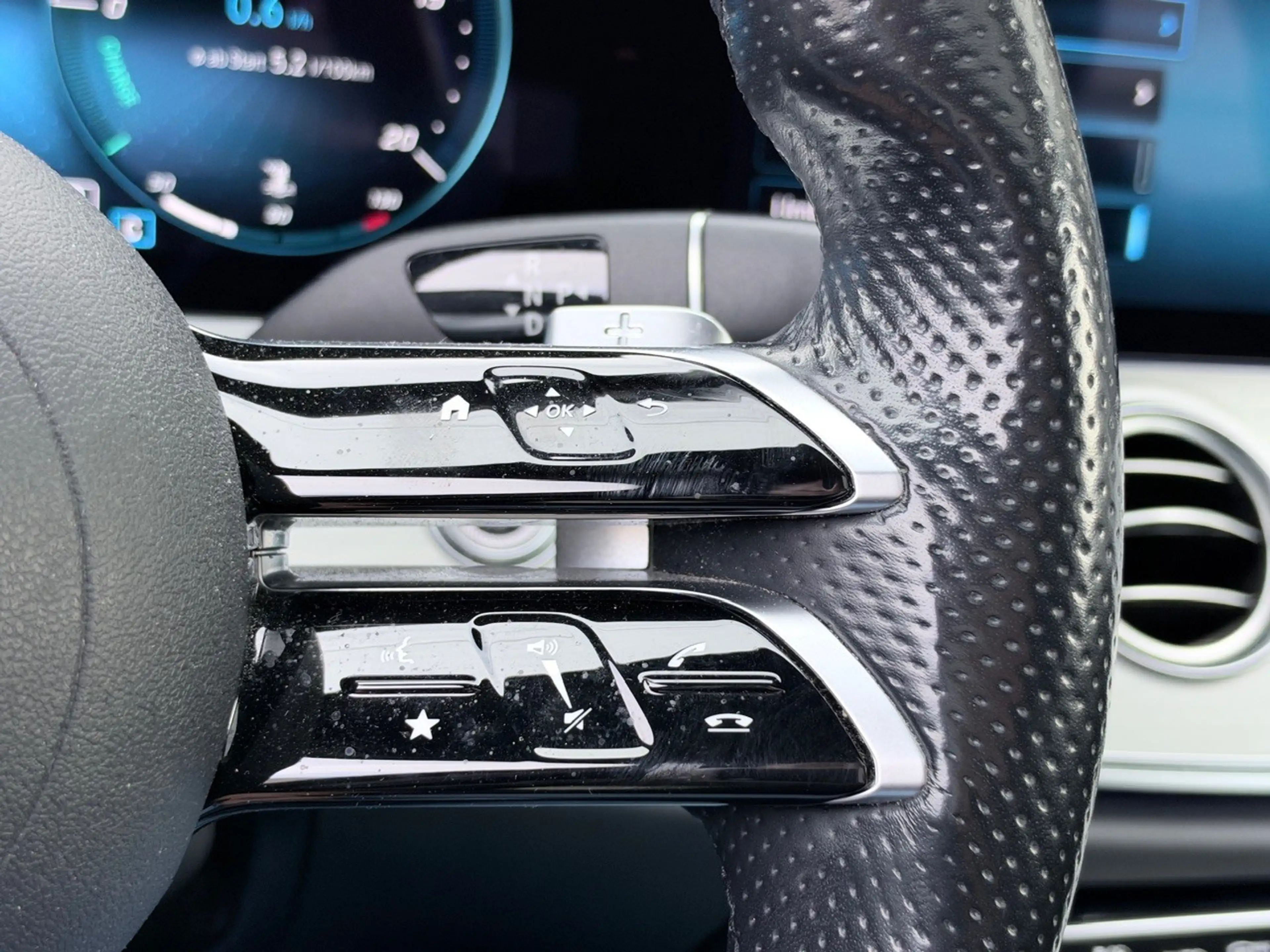 Mercedes-Benz E 220 d T 9G-TRONIC AMG Line | RFK | AHK | LED — photo 13