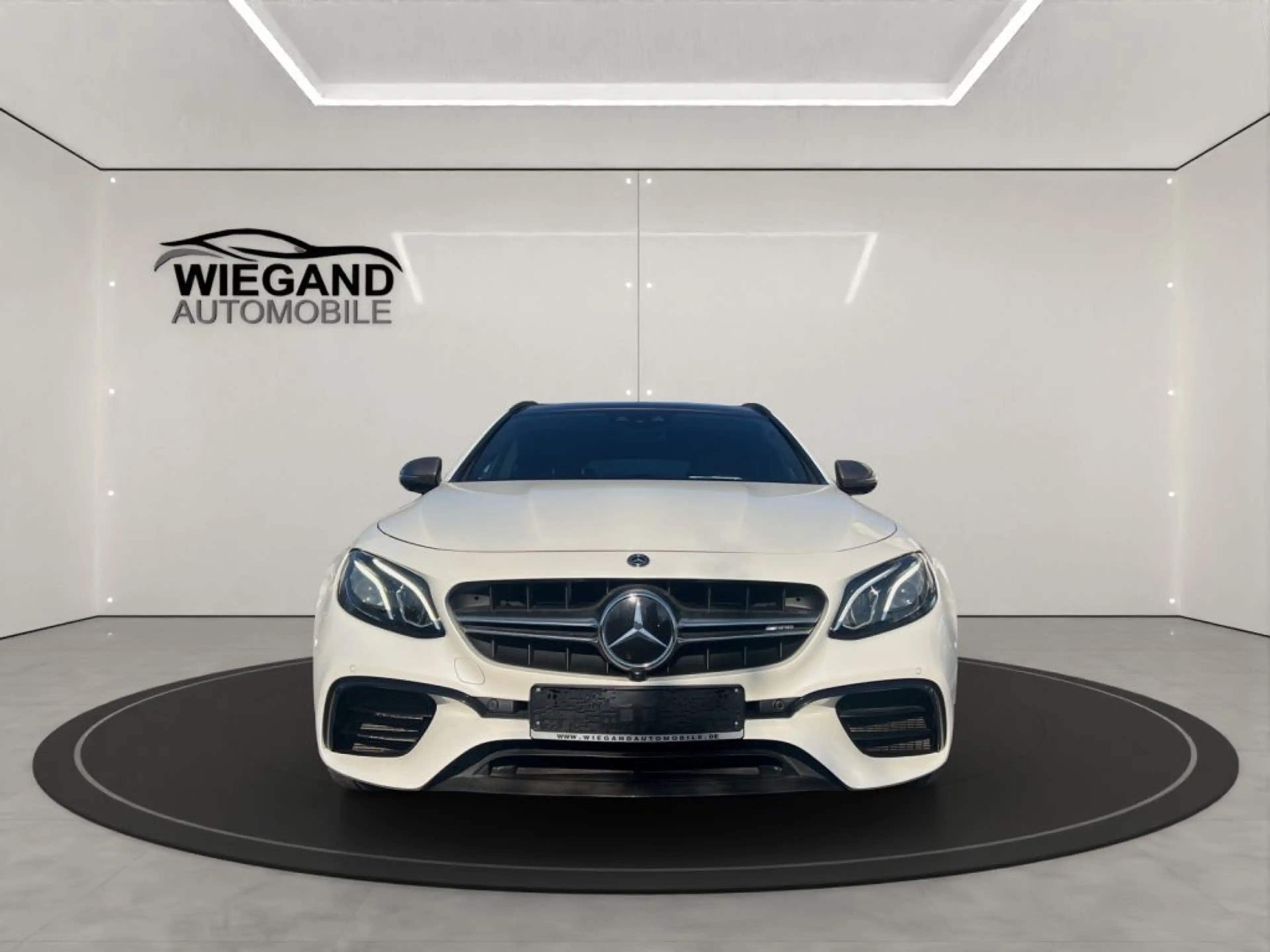 Mercedes-Benz E 63 AMG AMG E 63 4MATIC+ T 9G-TRONIC+CARBON+FAHRASS+PANO — photo 8