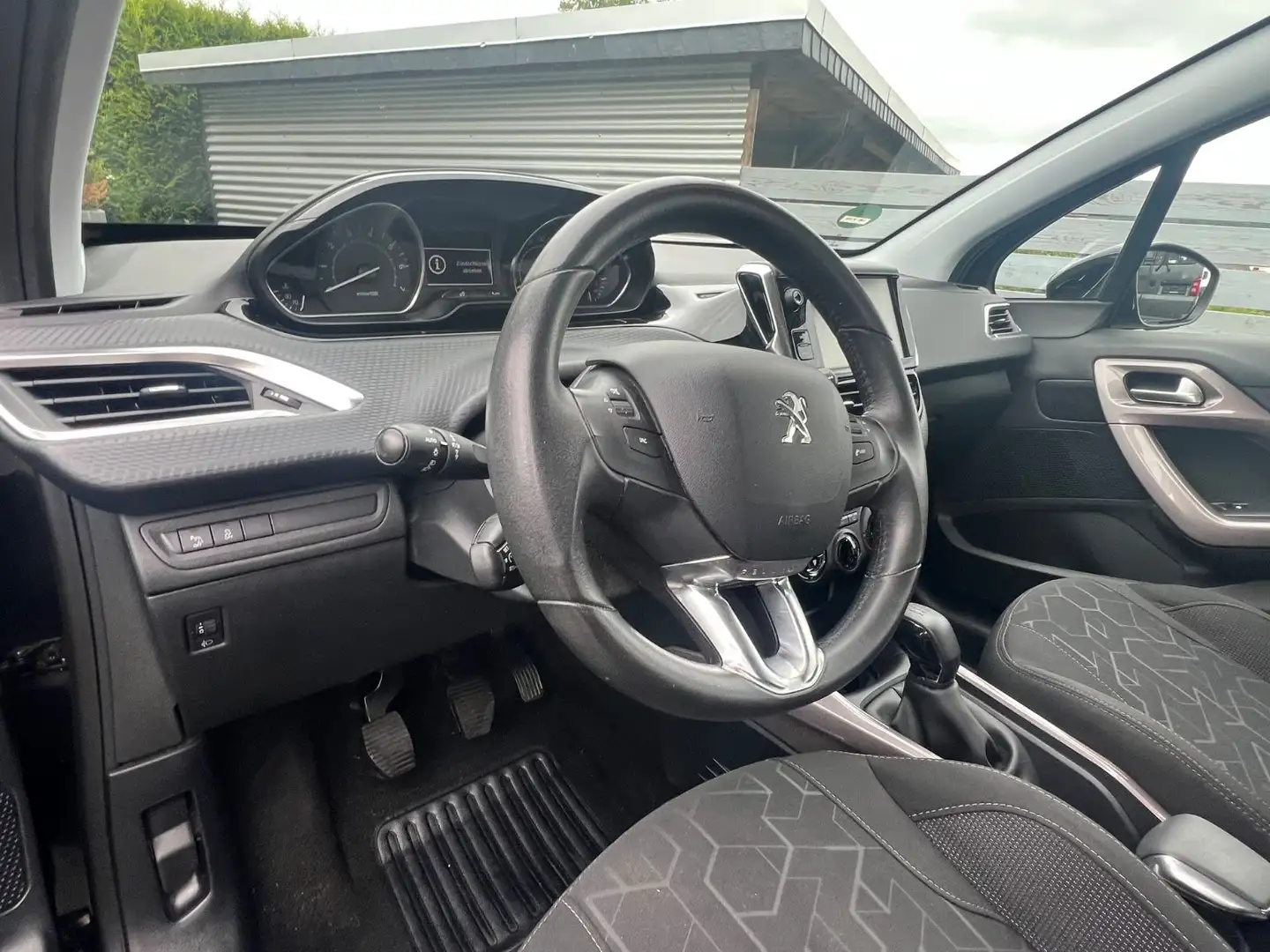 Peugeot 2008 Active Navi Noir - 2