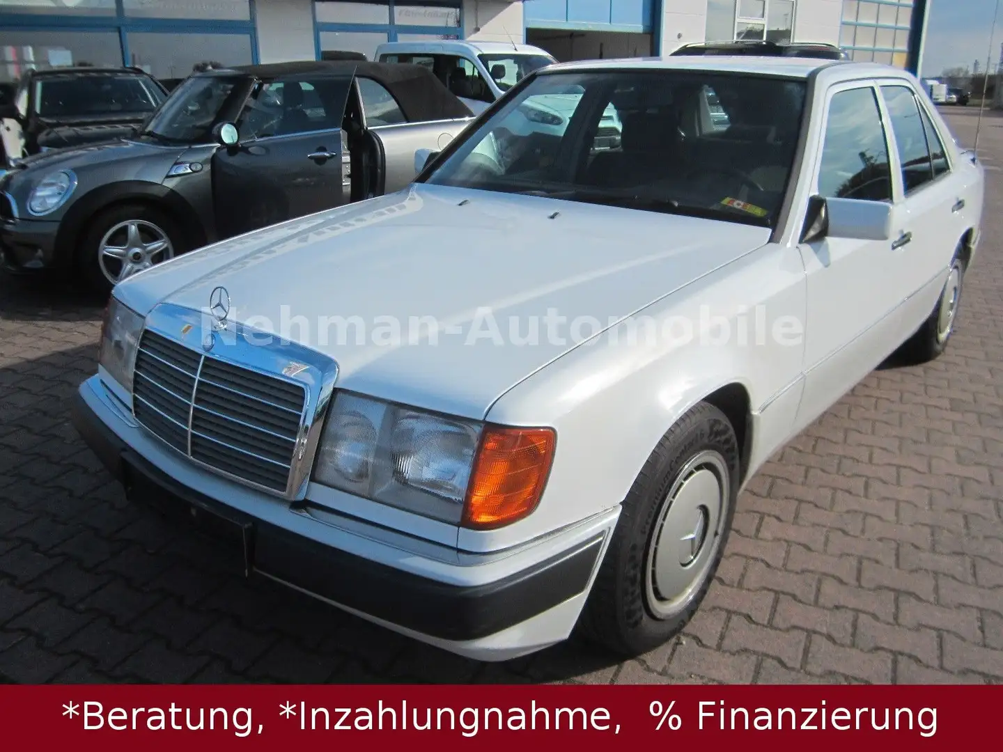 Mercedes-Benz 220 E 220/ 124 220 E Lim. Blanc - 1