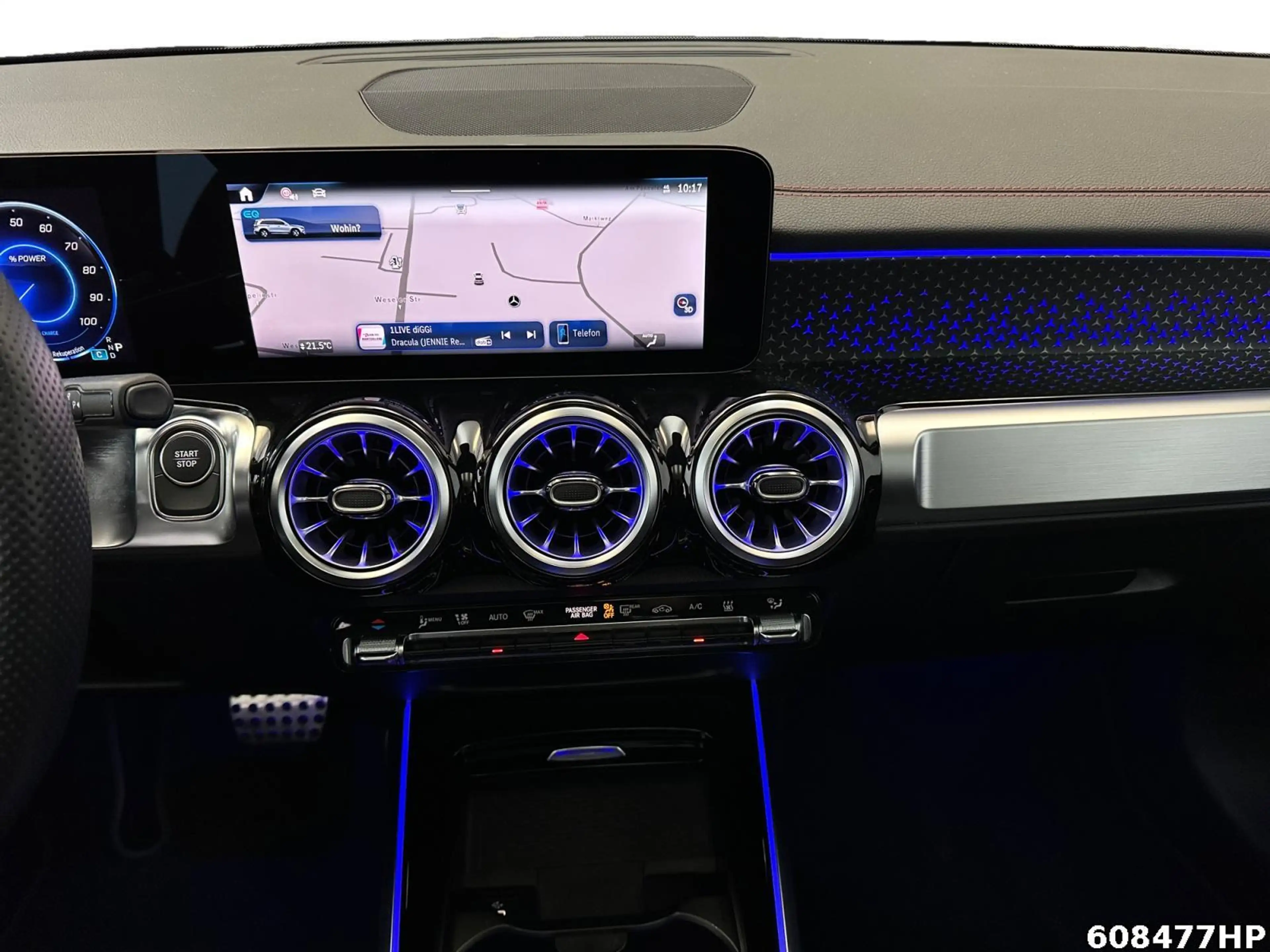 Mercedes-Benz EQB 300 4M AMG  Night Distronic Burmester Pano — photo 14