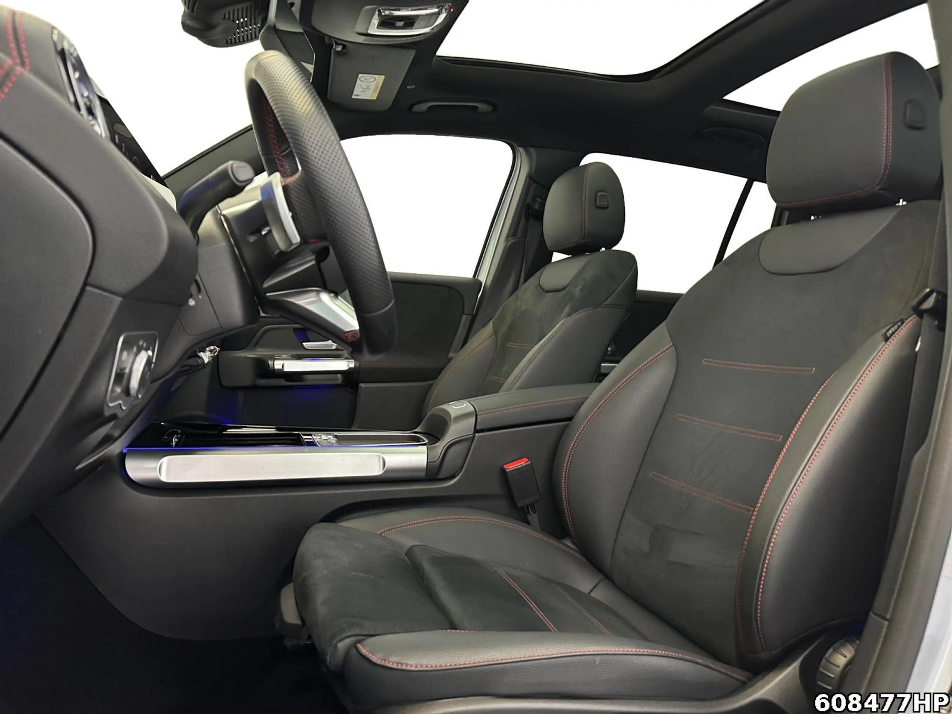 Mercedes-Benz EQB 300 4M AMG  Night Distronic Burmester Pano — photo 10