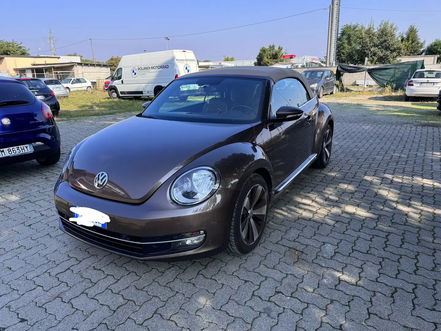 Volkswagen Maggiolino Maggiolino 2011 Cabrio Cabrio 1.6 tdi Design 105cv Marrone - 2
