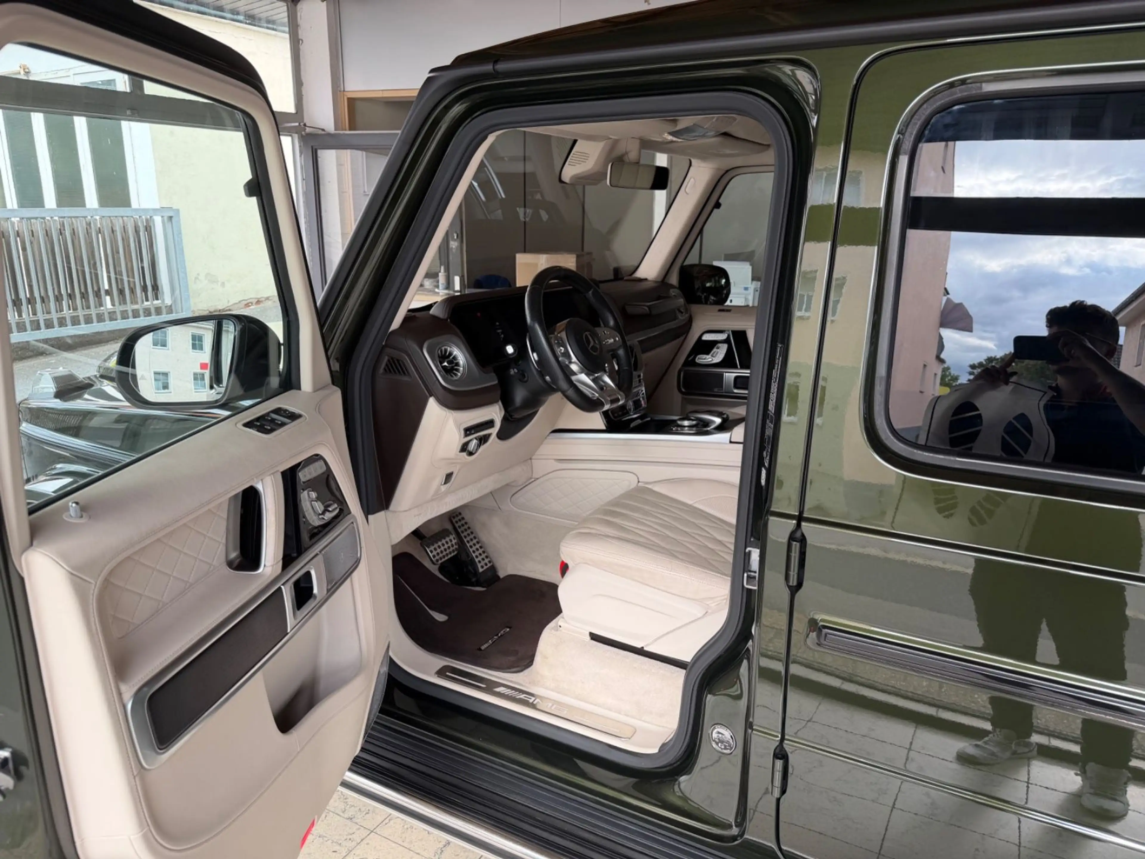 Mercedes-Benz G 63 AMG *BURMESTER*DESIGNO*360°CAM*STANDHZG*LM21 — photo 14