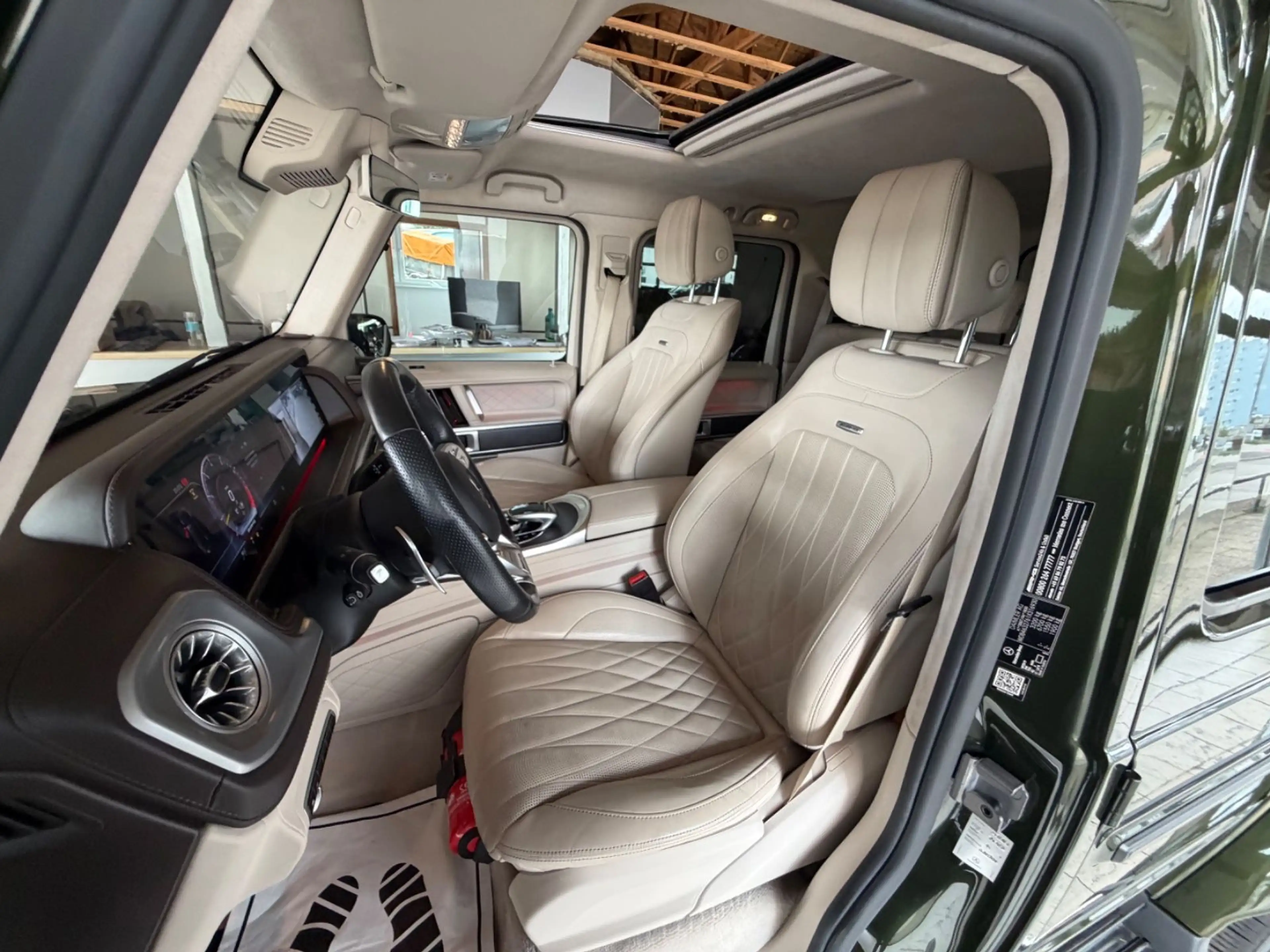 Mercedes-Benz G 63 AMG *BURMESTER*DESIGNO*360°CAM*STANDHZG*LM21 — photo 15