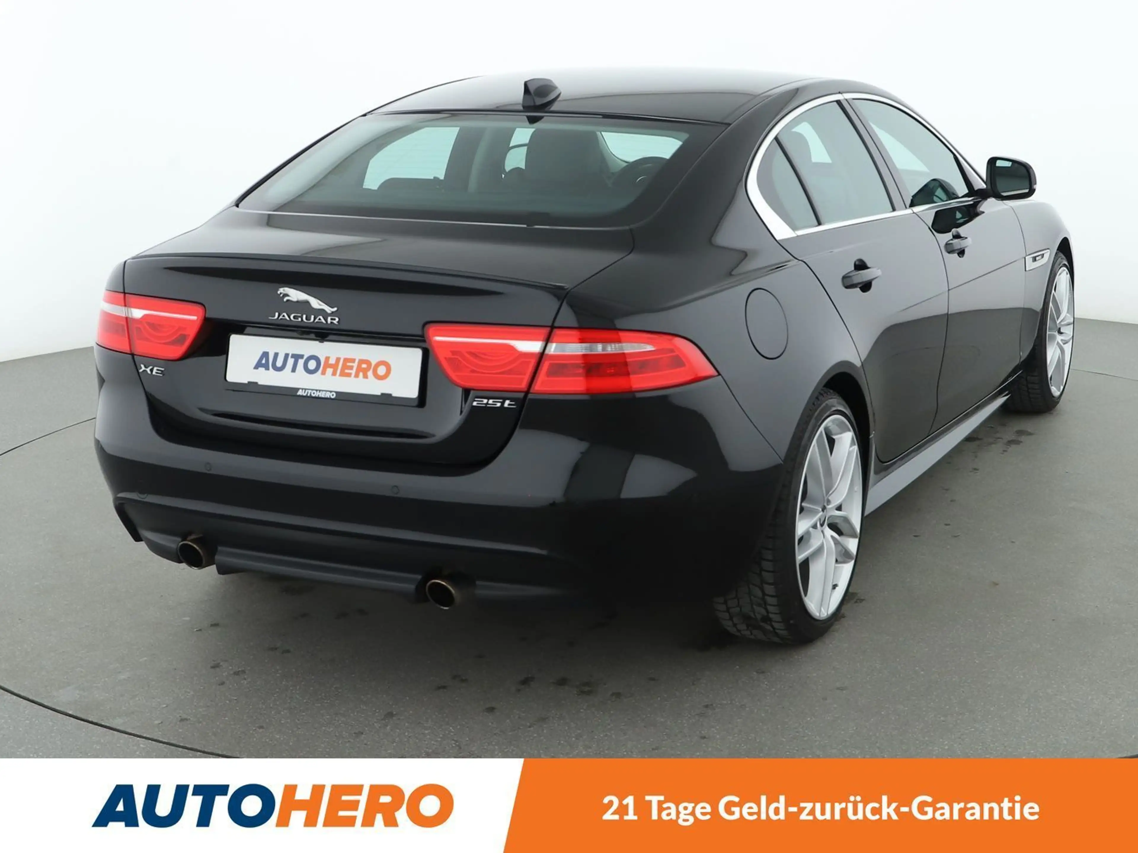 Jaguar XE 25t R-Sport Aut.*NAVI*BI-XENON*TEMPO*CAM*PDC* — photo 6