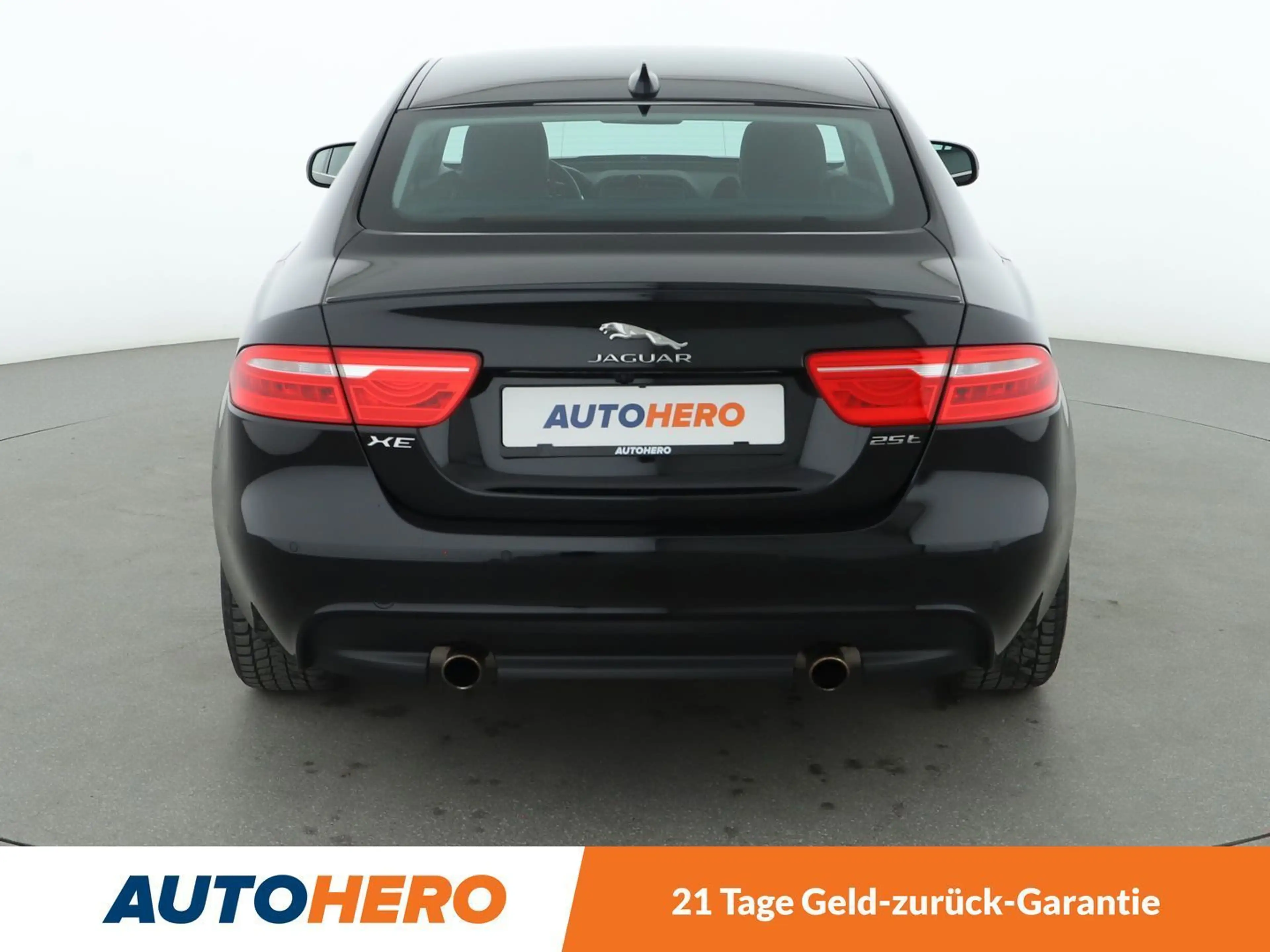 Jaguar XE 25t R-Sport Aut.*NAVI*BI-XENON*TEMPO*CAM*PDC* — photo 5