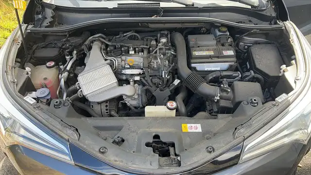Toyota C-HR view 15