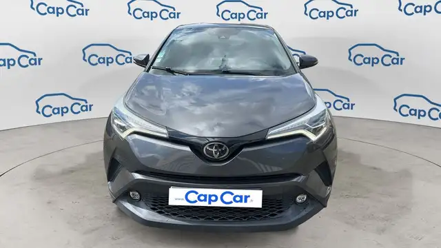 Toyota C-HR view 5