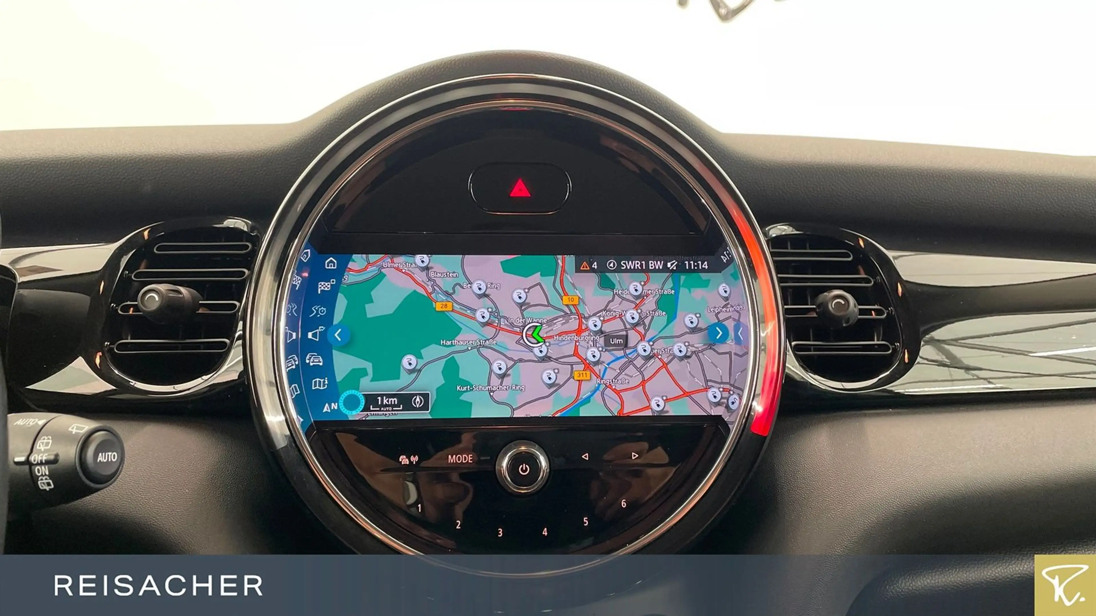 MINI Cooper SE A Essential-Trim Navi PDC LED SHZ 16" — photo 12