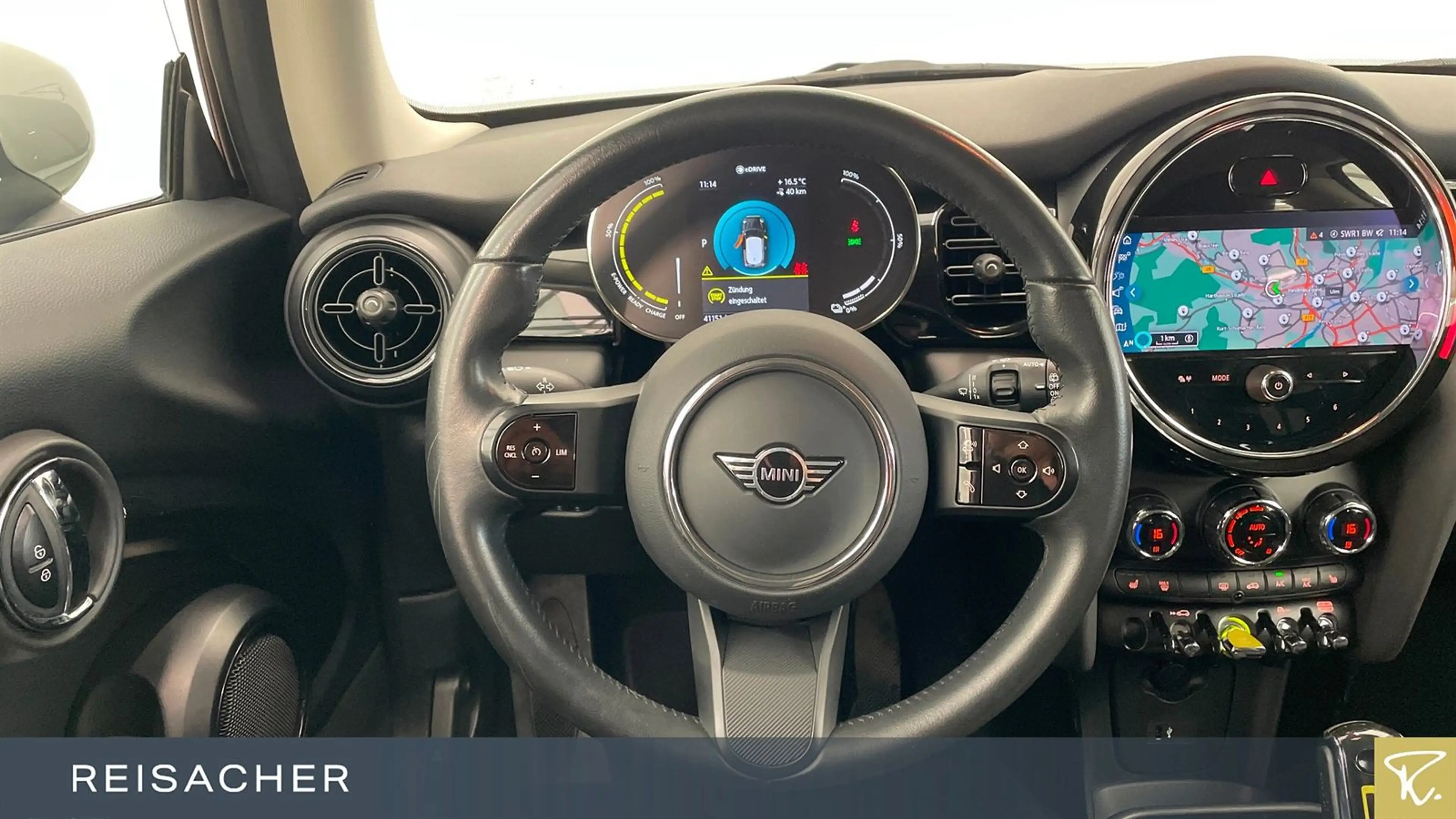 MINI Cooper SE A Essential-Trim Navi PDC LED SHZ 16" — photo 5