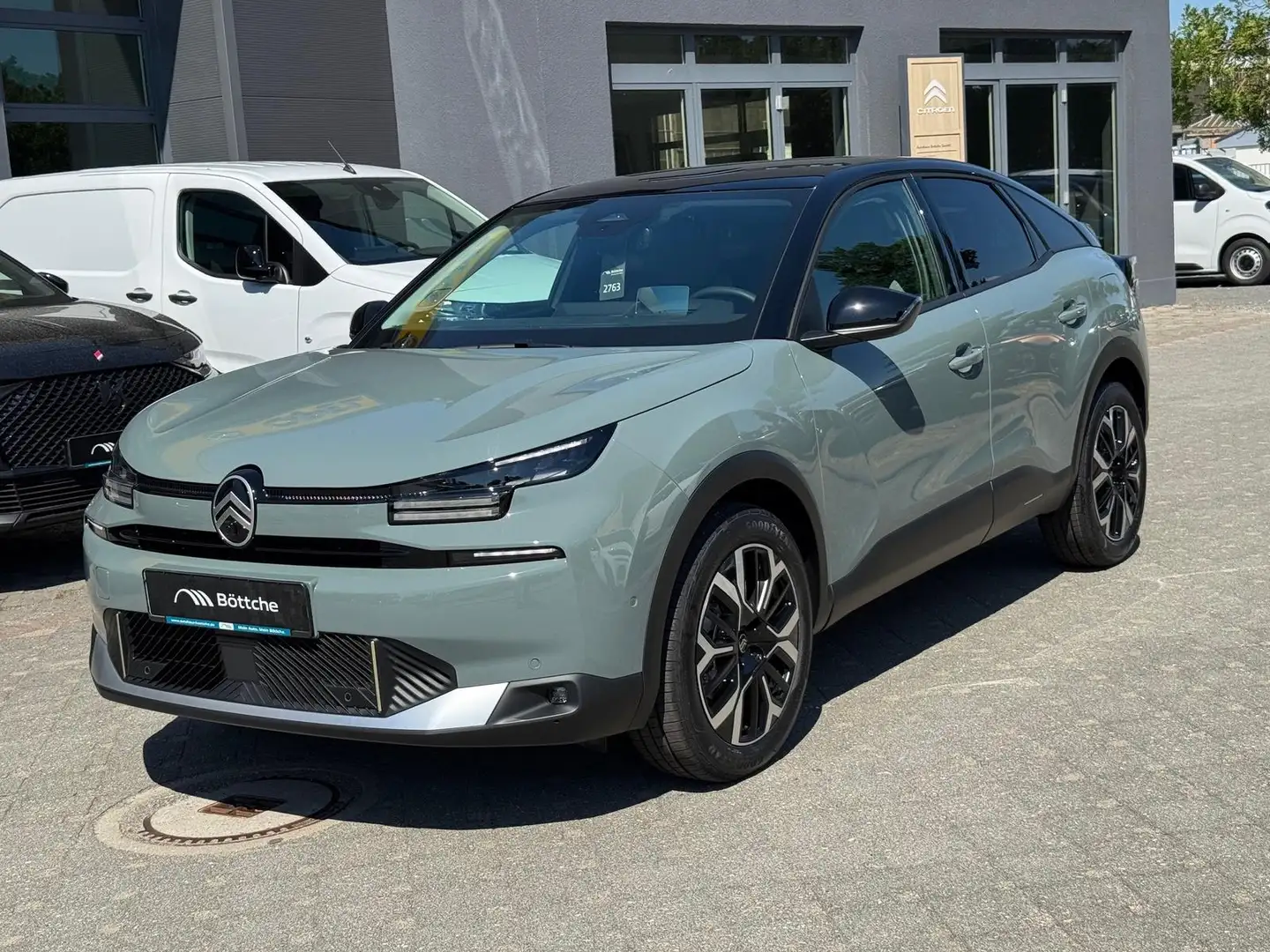 Citroen C4 Max 130PT EAT8 - LED/NAVI/SITZH/ACC/KAMERA/PDC Grün - 2
