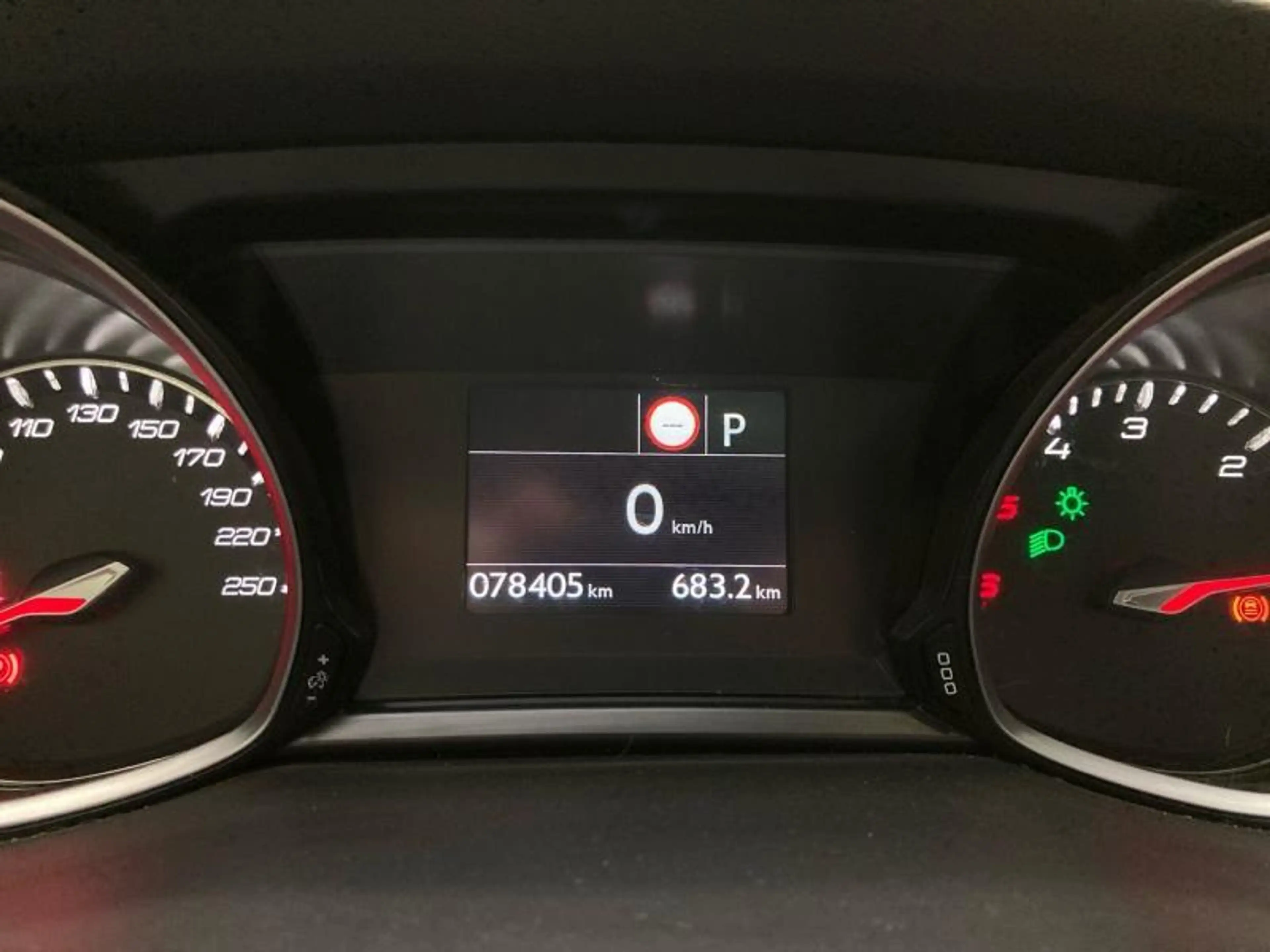 Peugeot 308 II SW GT Line *TOIT PANO/NAVI/CAMERA* — photo 15