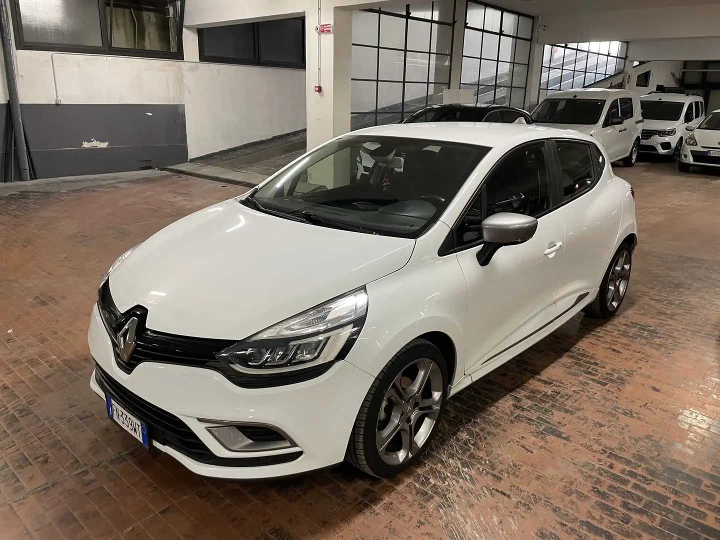 Renault Clio Clio TCe 120CV EDC  5 porte Energy GT LINE Bianco - 1