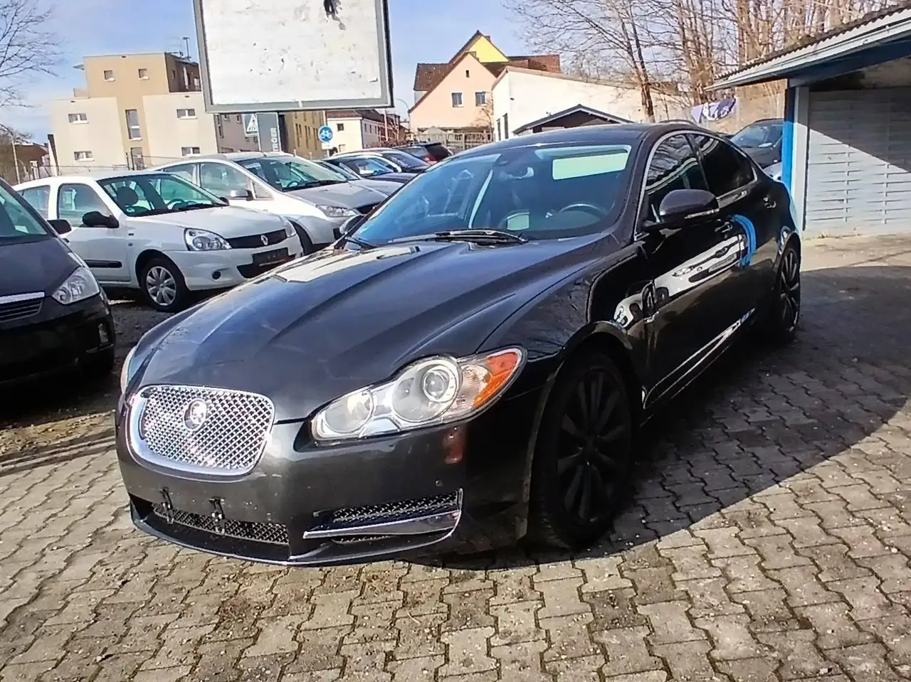 Jaguar XF