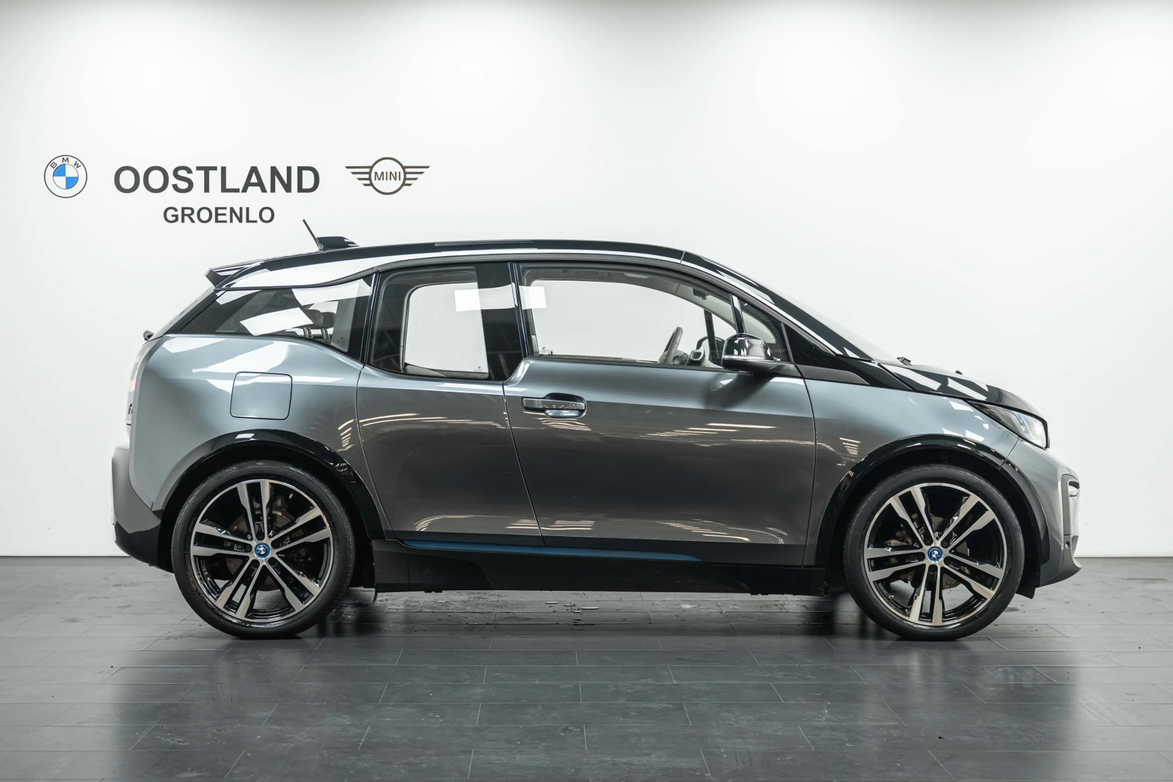 BMW i3 Sportpakket / SOH 95% / Schuif-kanteldak / Achteru — photo 2