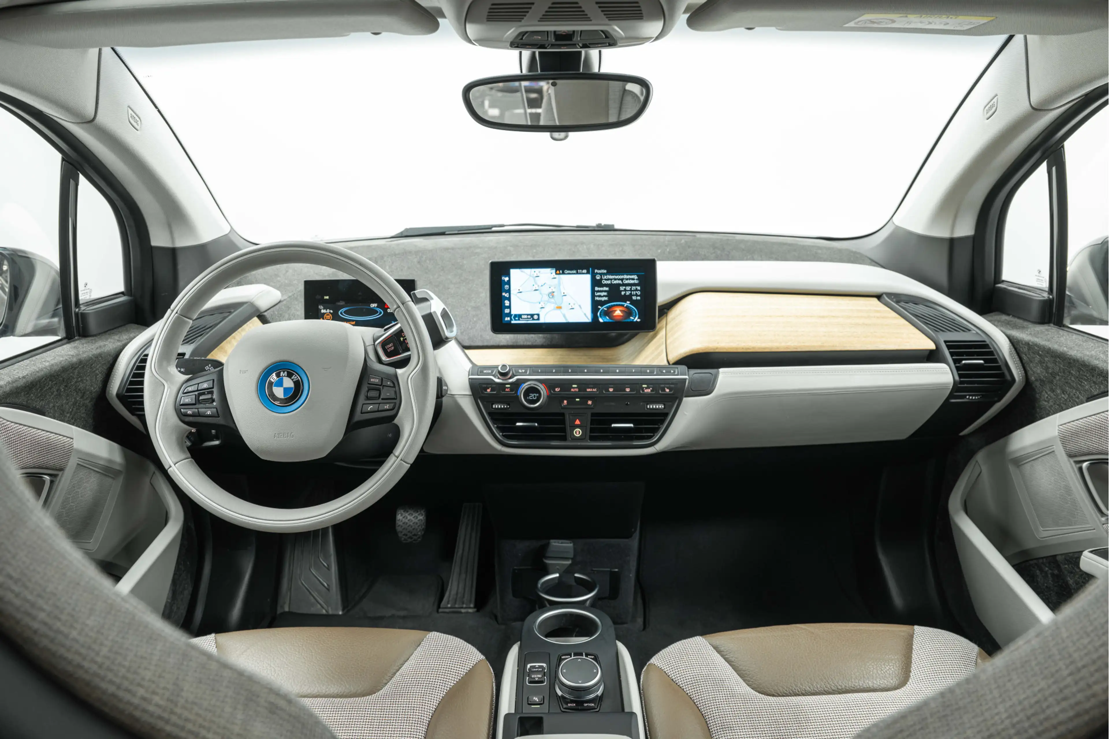 BMW i3 Sportpakket / SOH 95% / Schuif-kanteldak / Achteru — photo 4