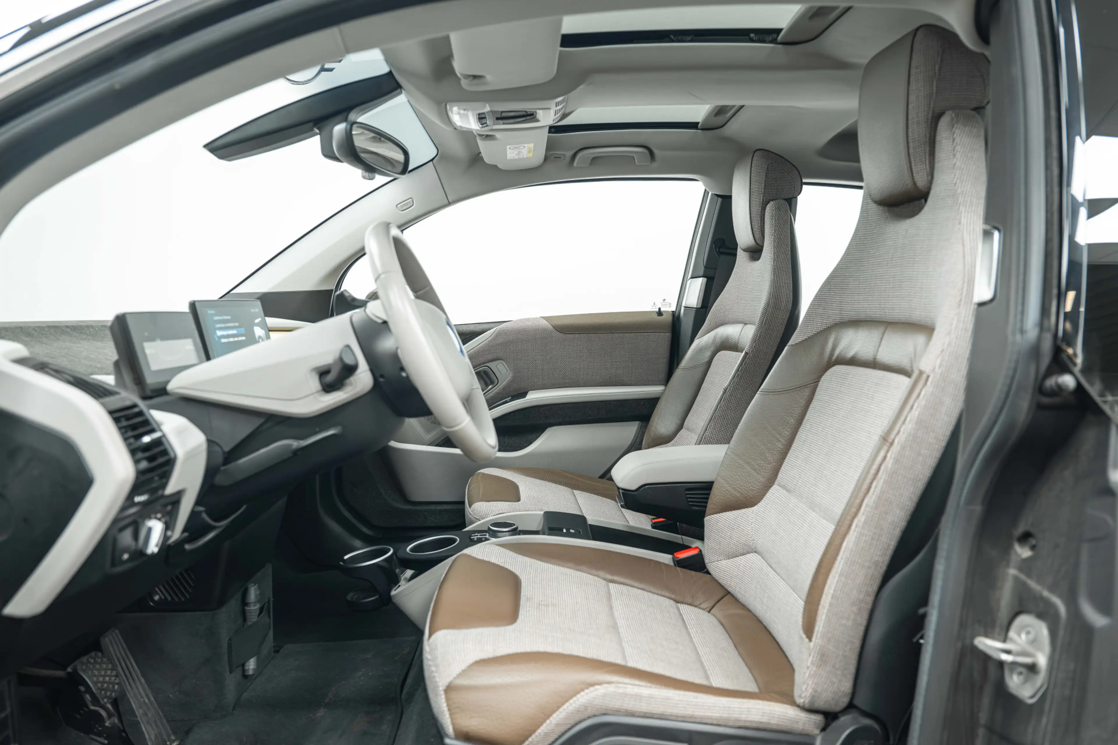 BMW i3 Sportpakket / SOH 95% / Schuif-kanteldak / Achteru — photo 5