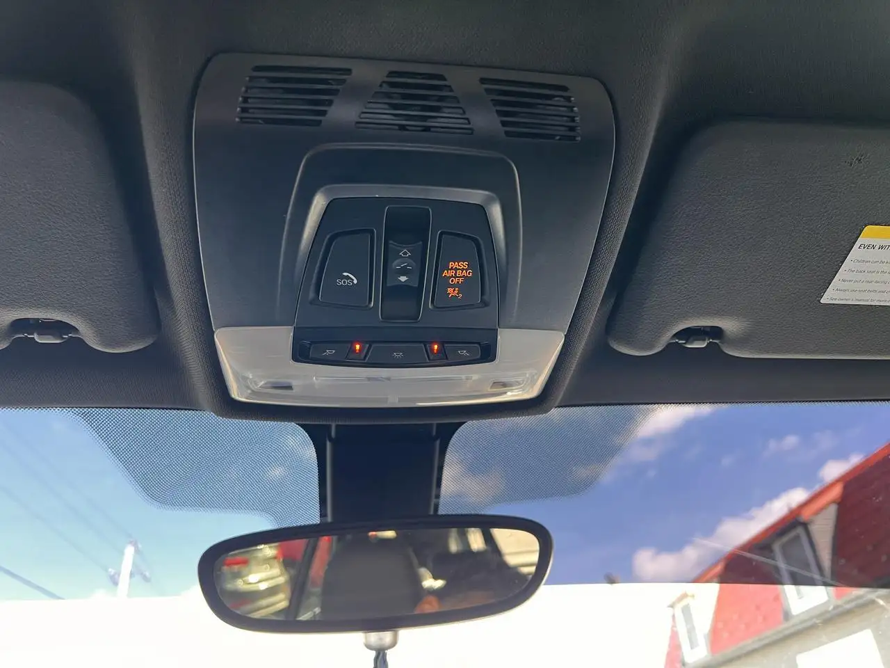 BMW X1 снимка BMW X1