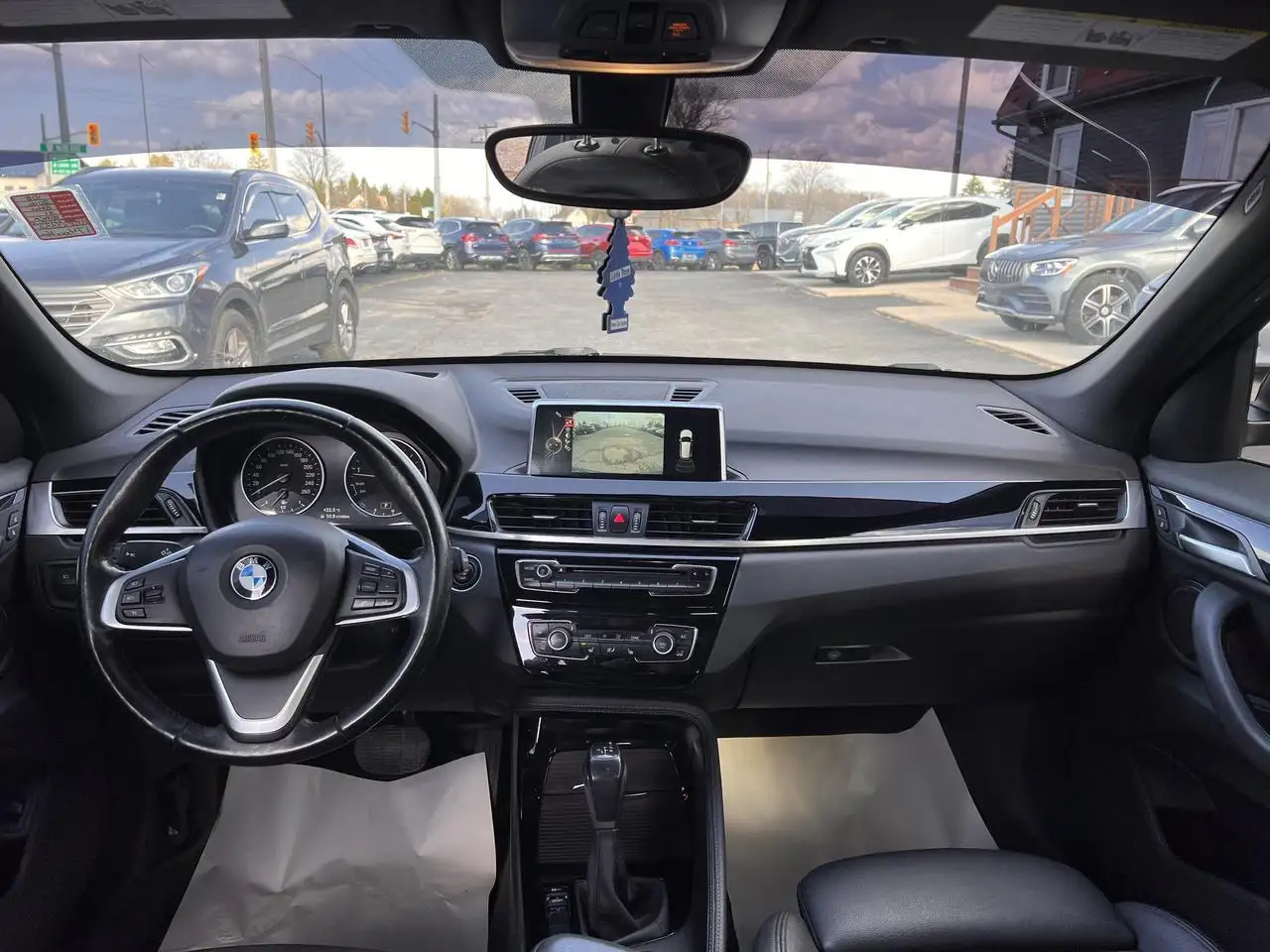 BMW X1 снимка BMW X1
