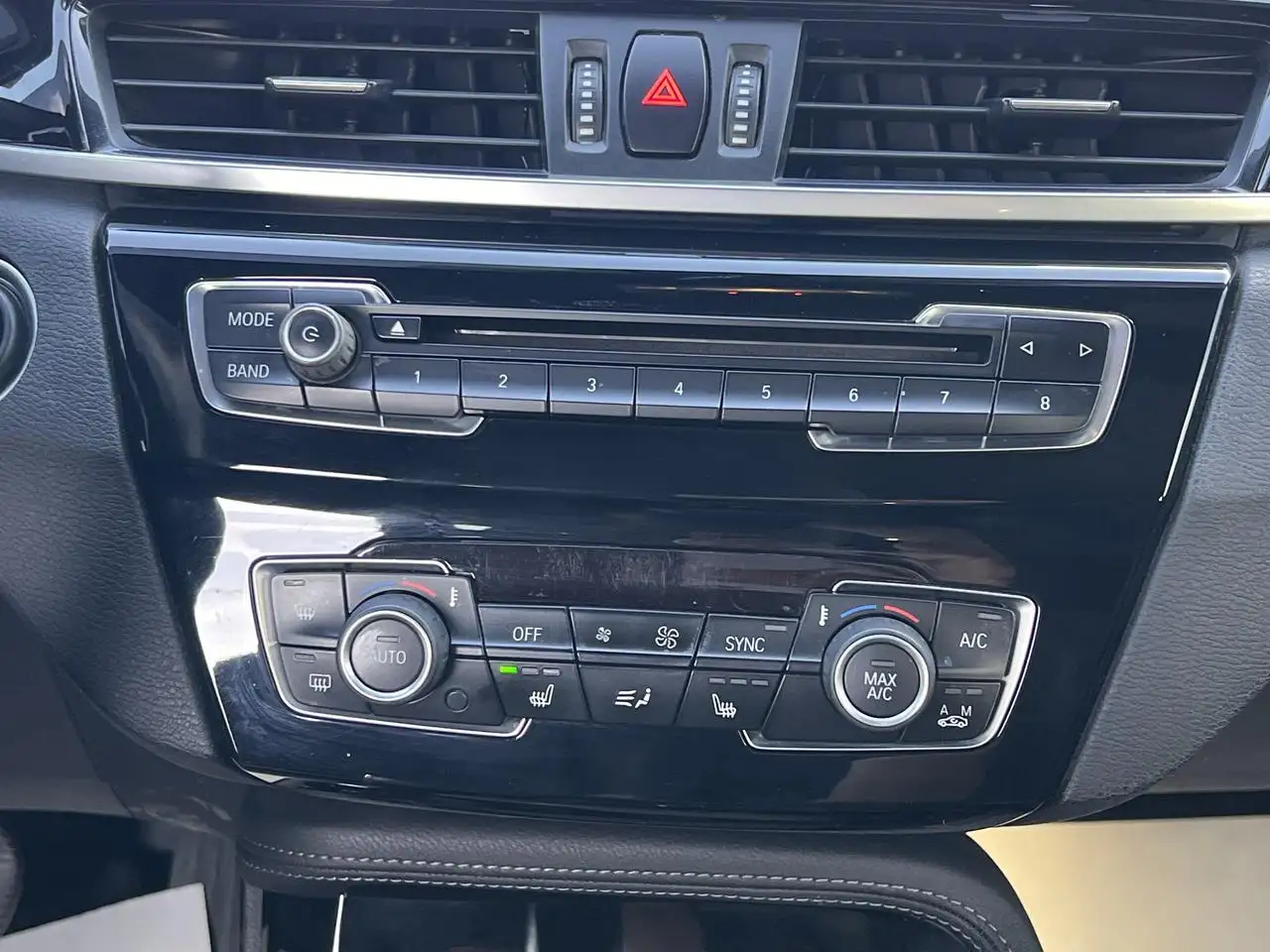 BMW X1 снимка BMW X1