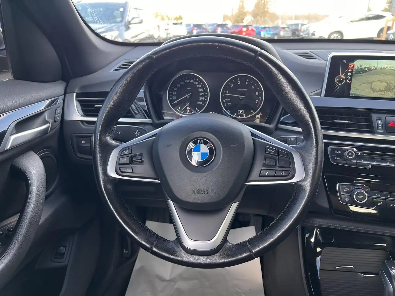 BMW X1 снимка BMW X1