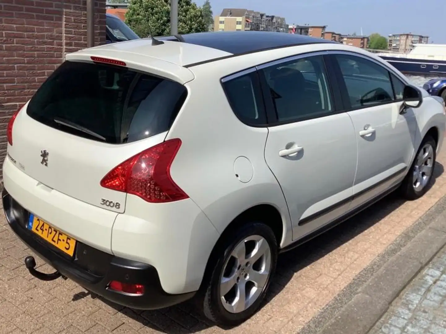 Peugeot 3008 3008 1.6 VTi SR Wit - 2