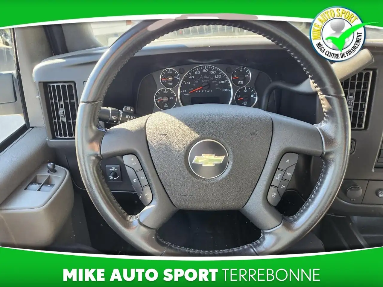 Chevrolet Express 2500 photo Chevrolet Express 2500