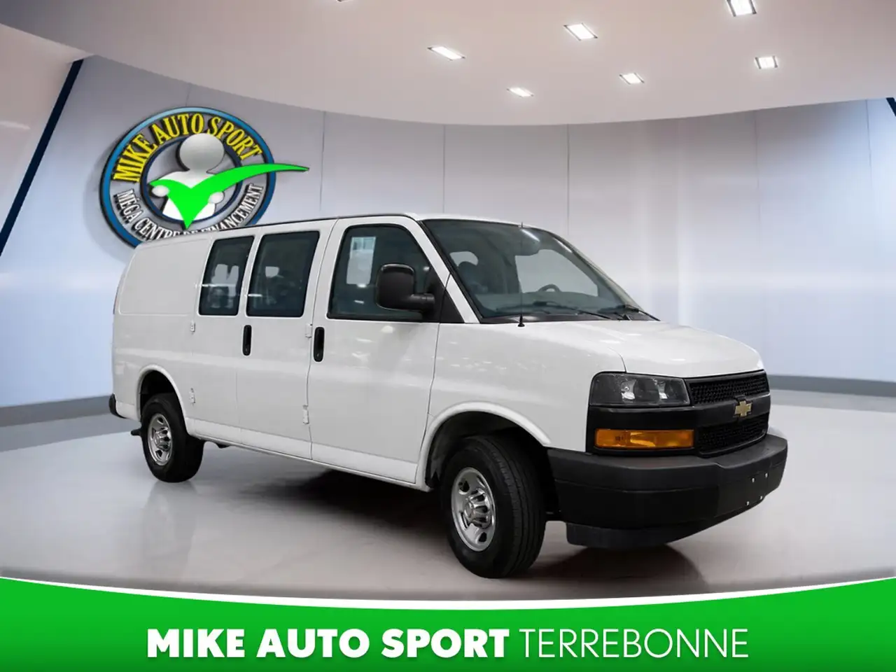 Chevrolet Express 2500 photo Chevrolet Express 2500