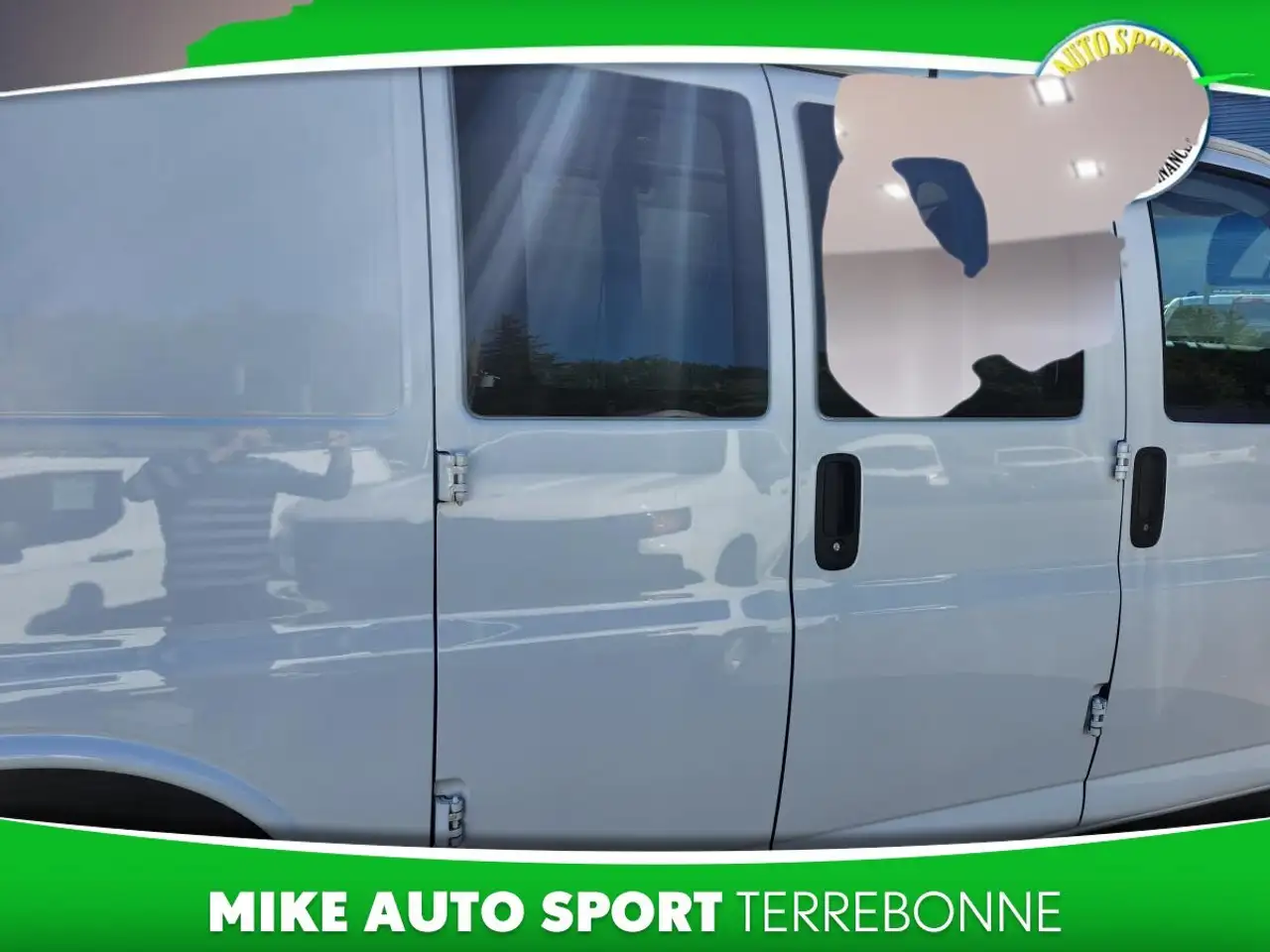 Chevrolet Express 2500 photo Chevrolet Express 2500