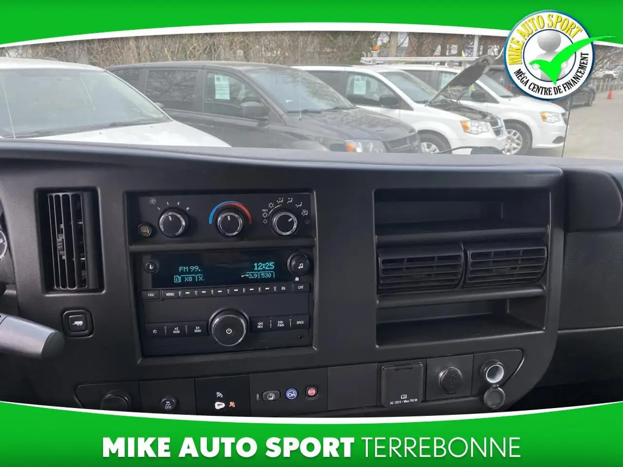Chevrolet Express 2500 photo Chevrolet Express 2500