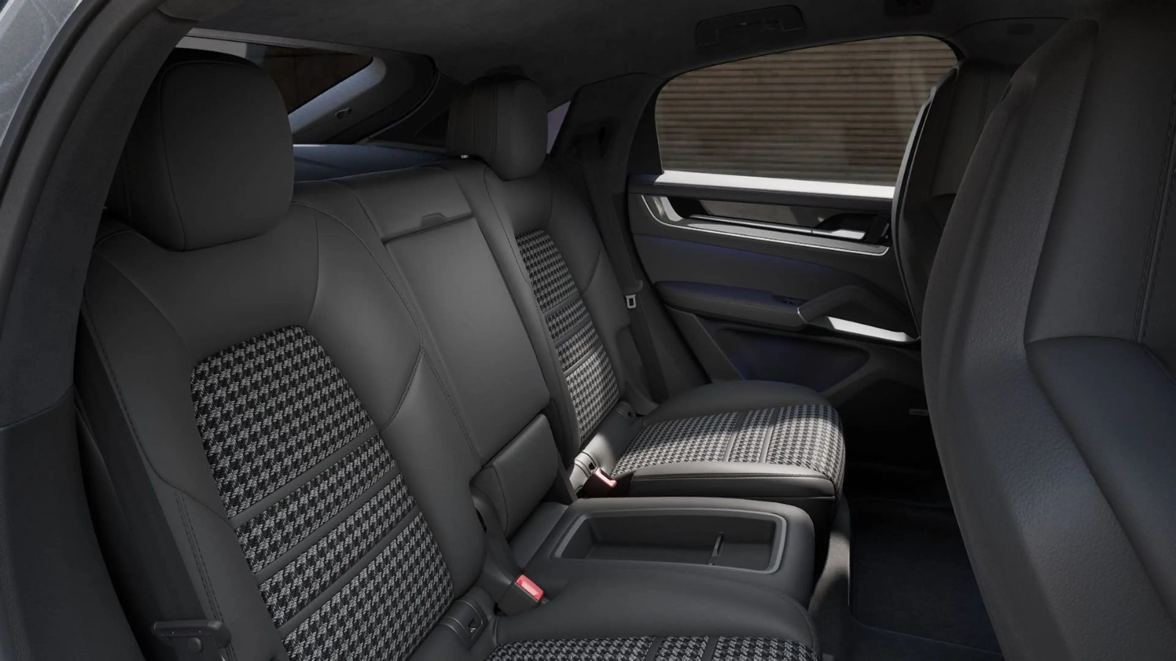 Porsche Cayenne E-Hybrid Coupe Black Edition | InnoDrive — photo 11