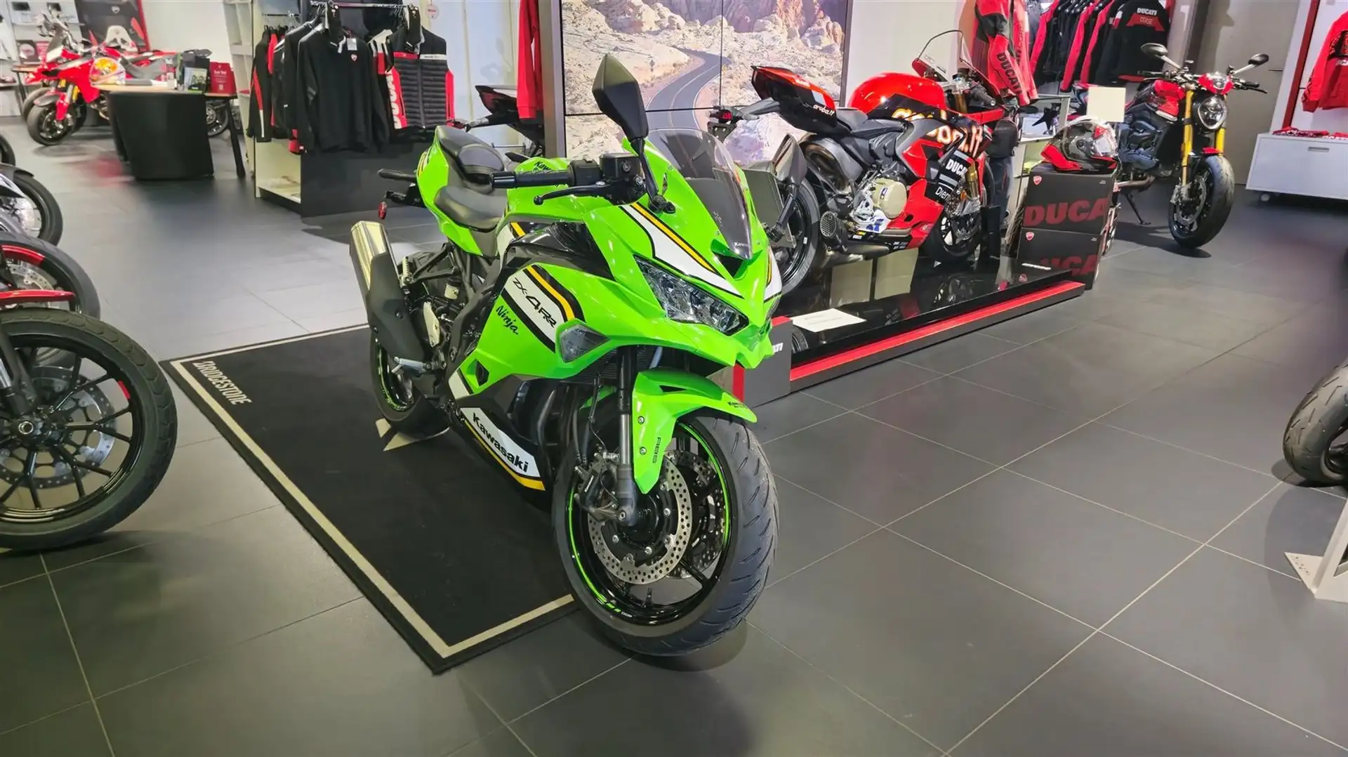 Kawasaki Ninja ZX-4RR SOFORT#2025 Vert - 1