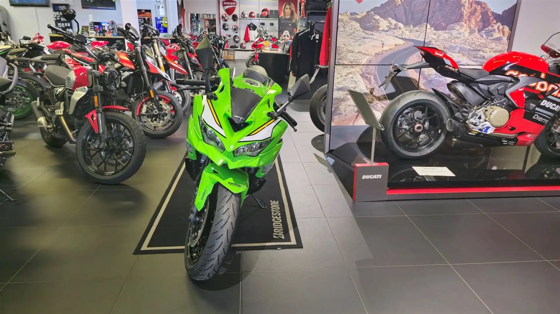 Kawasaki Ninja ZX-4RR SOFORT#2025 Vert - 2