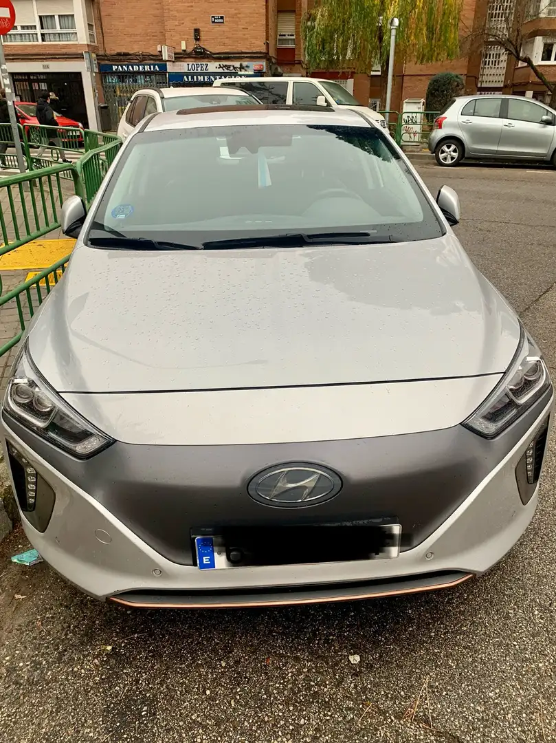 Hyundai IONIQ EV 88kW Style Gümüş rengi - 1