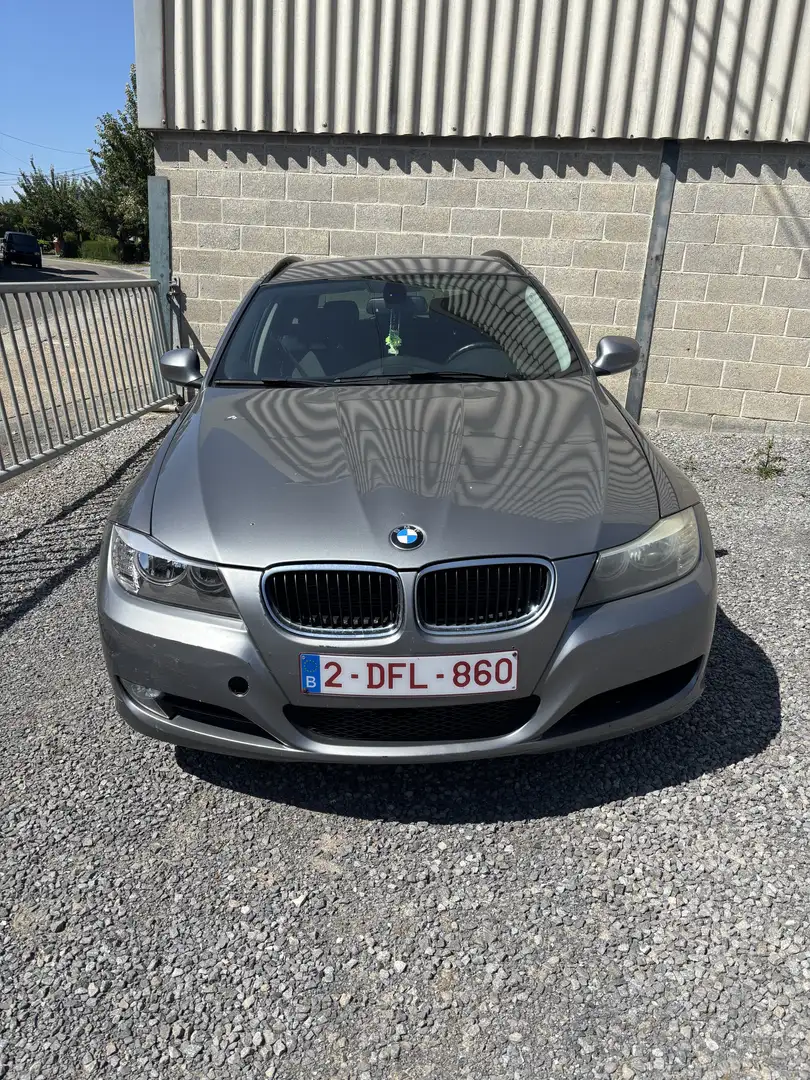 BMW 318 Touring dA - 1