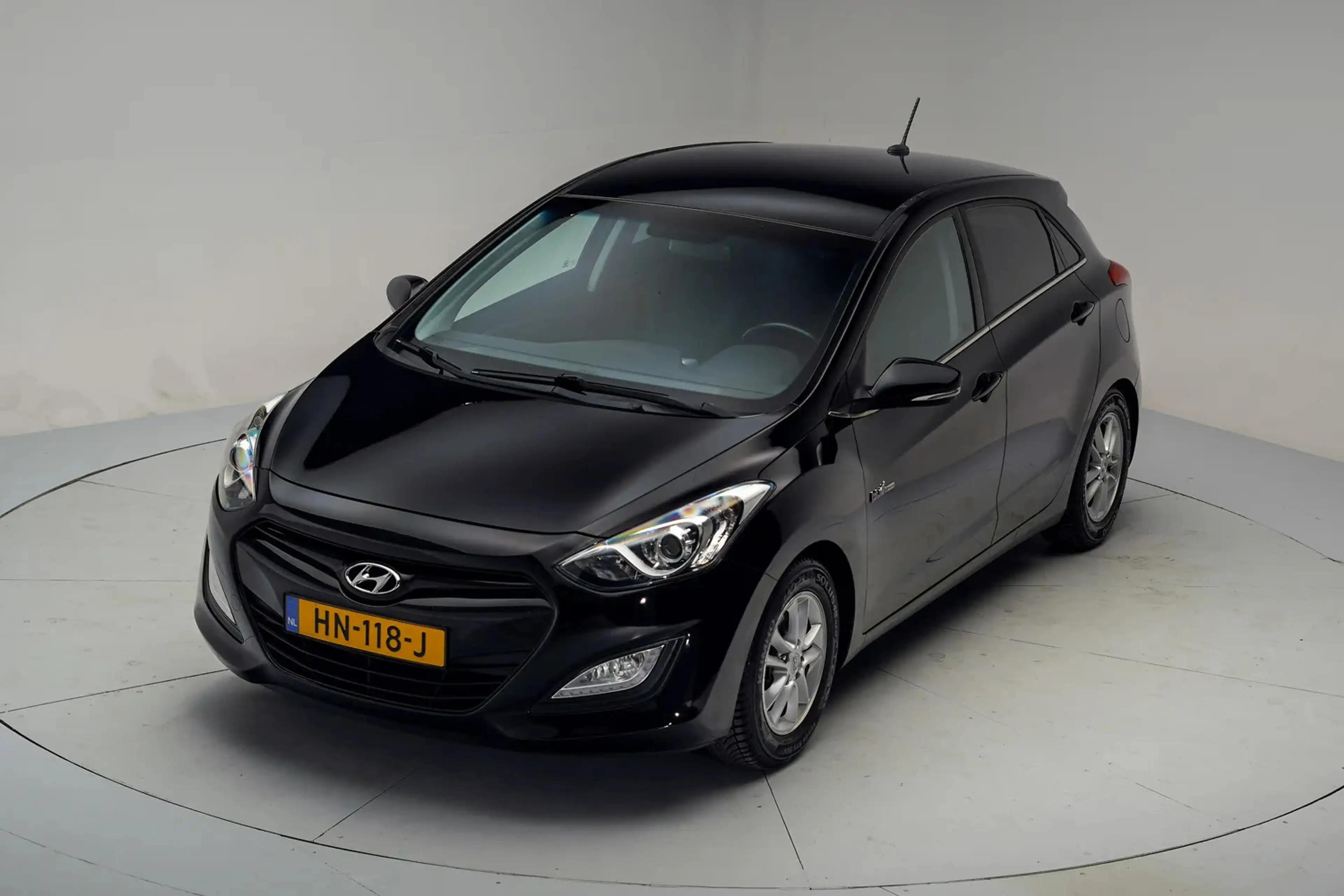 Hyundai i30 1.6 GDI I-Motion Plus [ Trekhaak Clima LED Camera — photo 14
