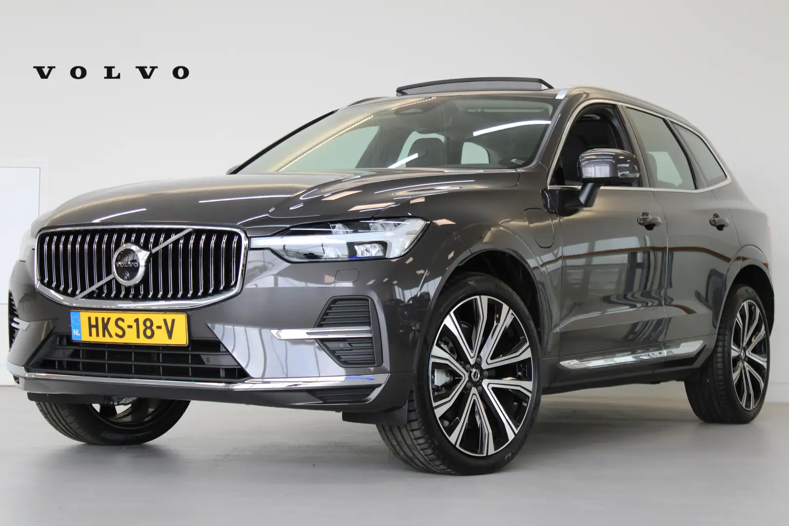 Volvo XC60 T6 Recharge Plus | 21" | 360 Camera | Elektr. vers Gris - 1